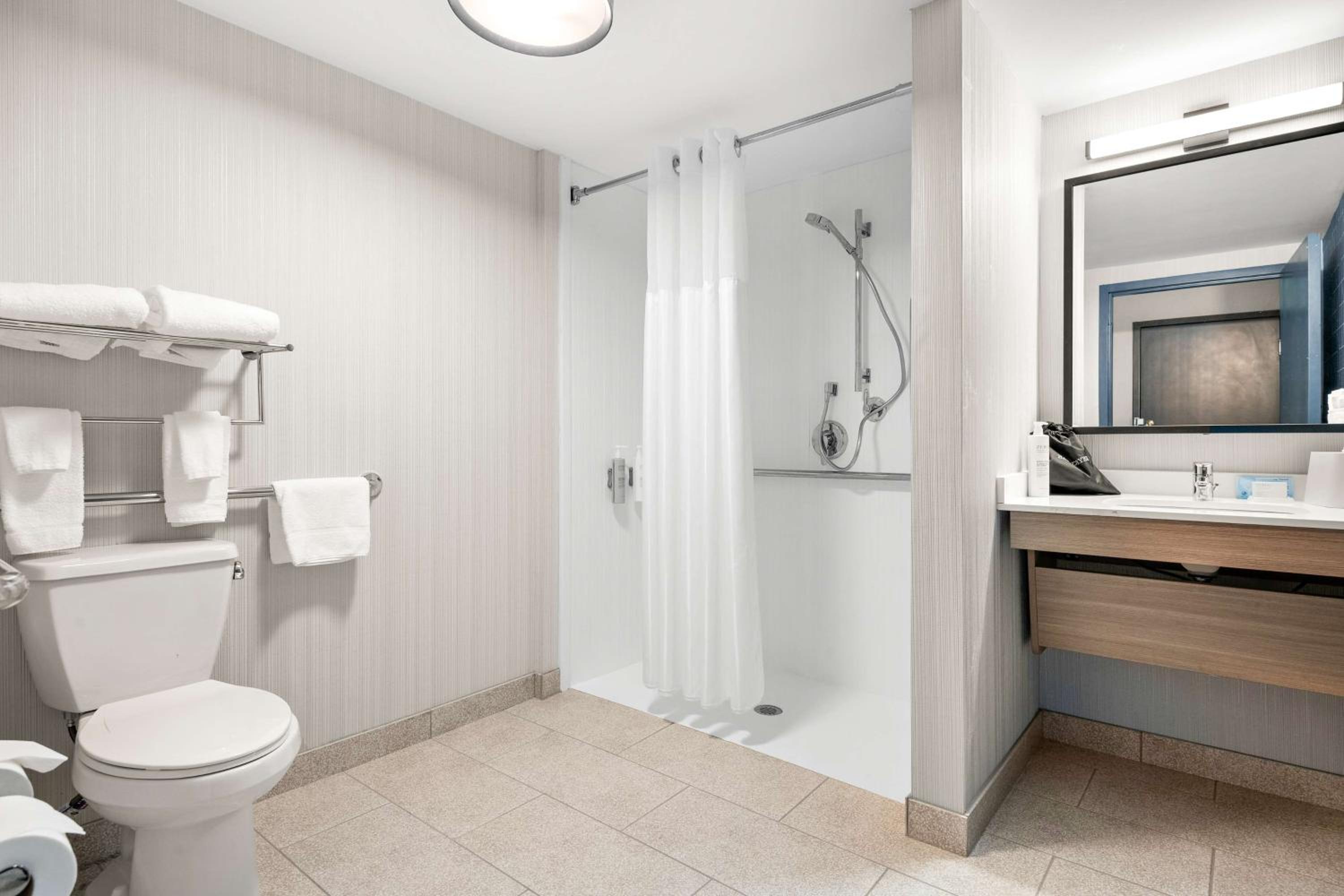 Spark By Hilton Exton - Property Image 11