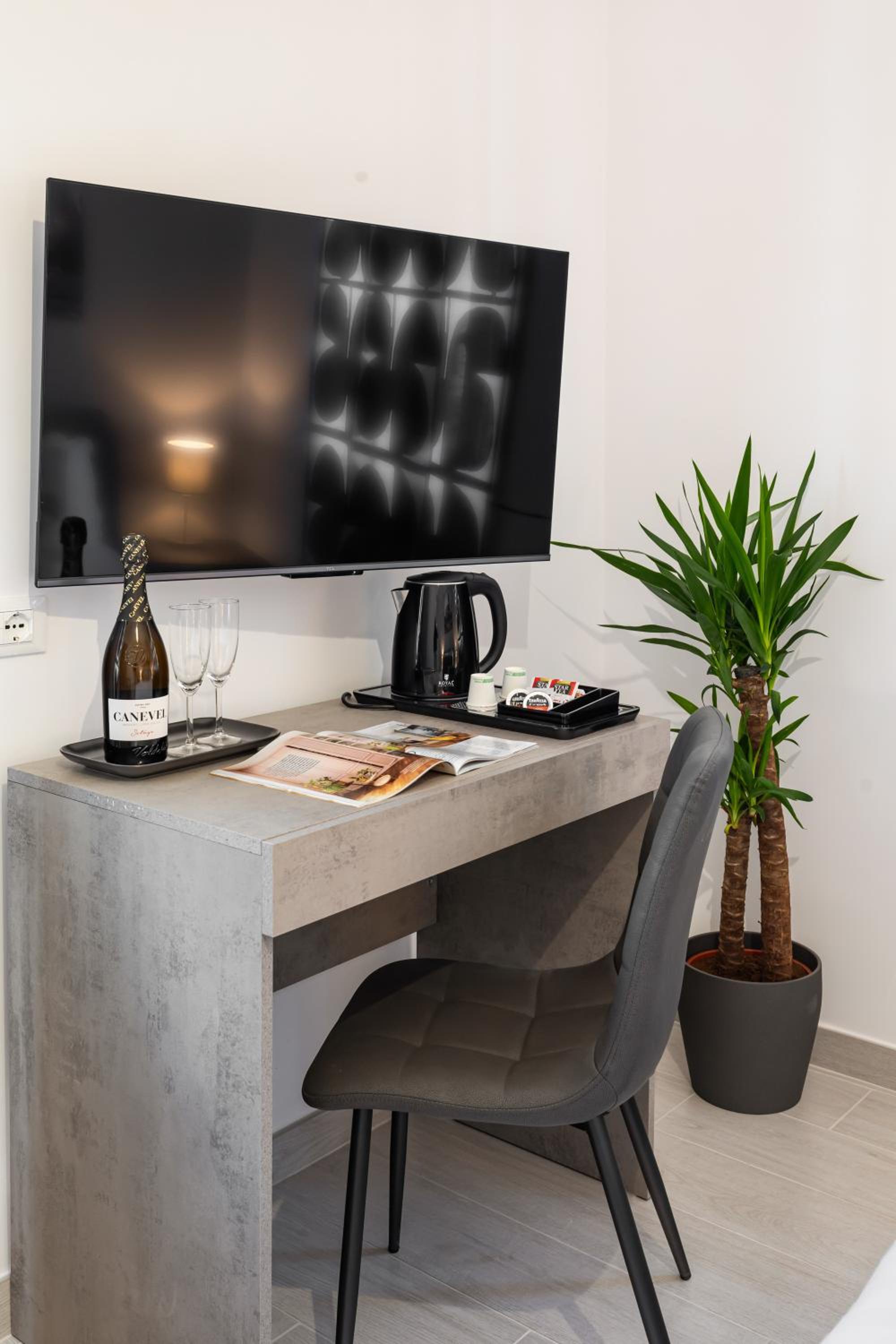 Clodio Welcome - 5 camere arredate con bagno interno - zona comune - condizionatori -