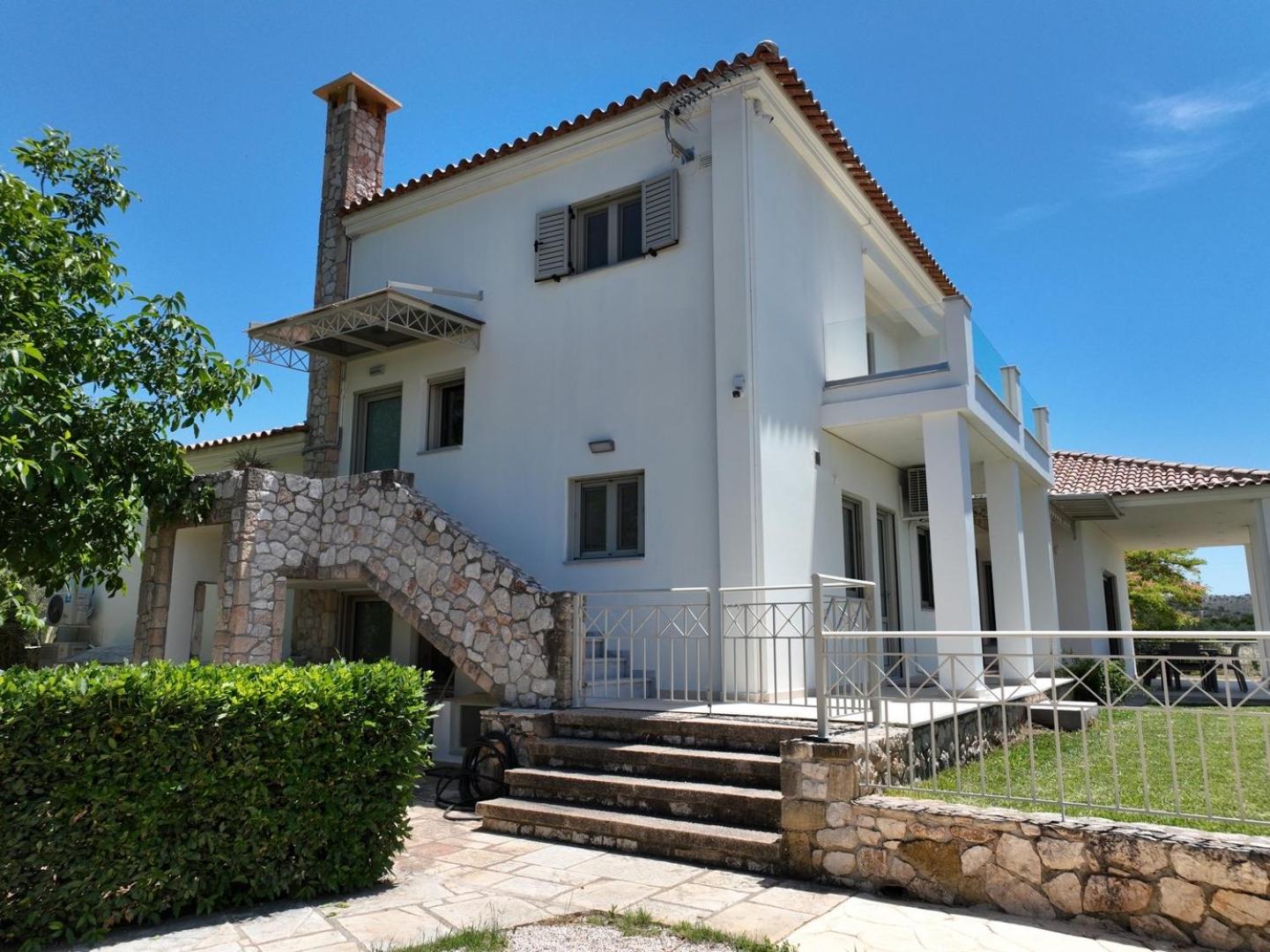 Villa Vakoufia