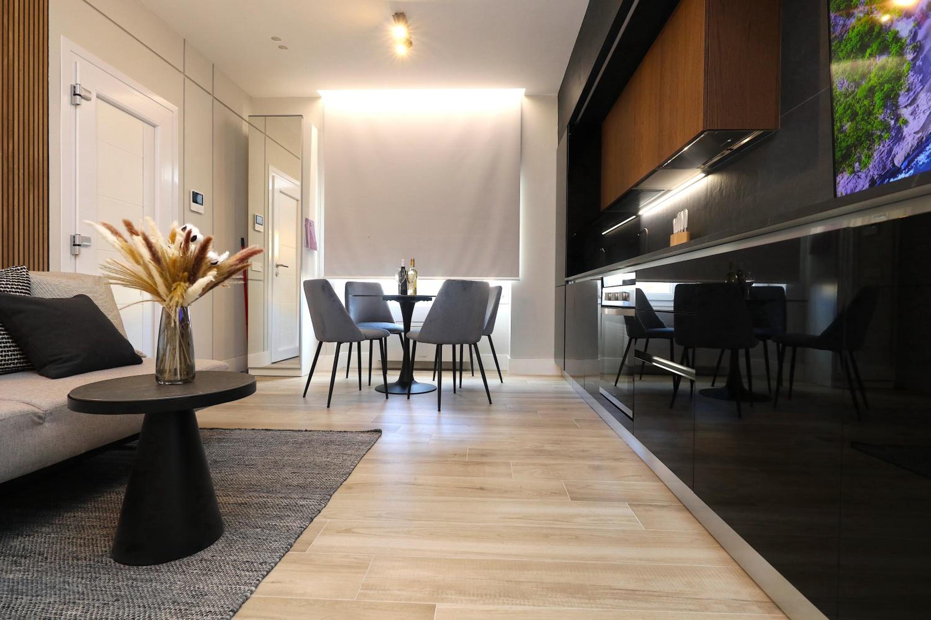 Charming & Luxurious Suite Garibaldi BIG - Fully equipped & renovated - Old Town photo 4