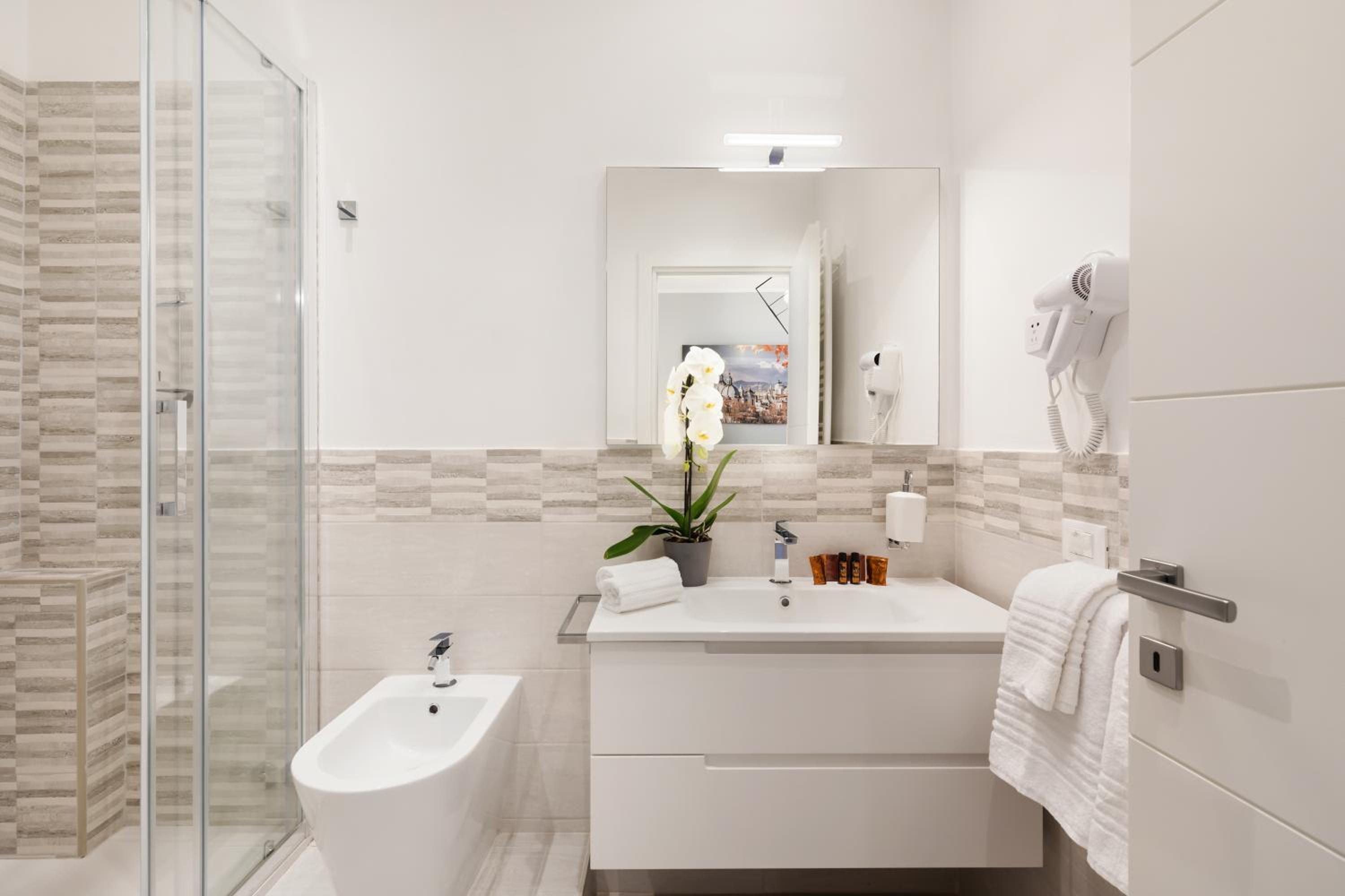 Clodio Welcome - 5 camere arredate con bagno interno - zona comune - condizionatori -