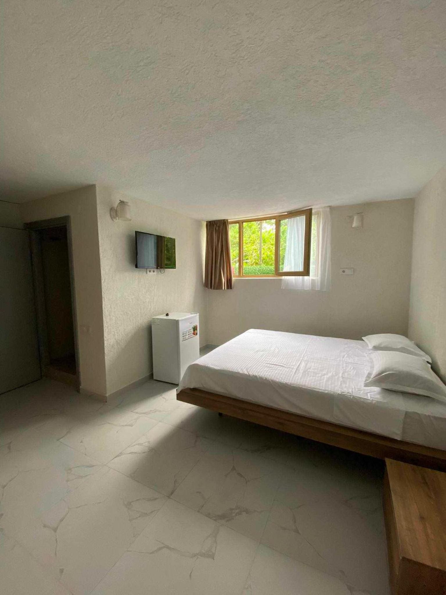 Hotel Barbare