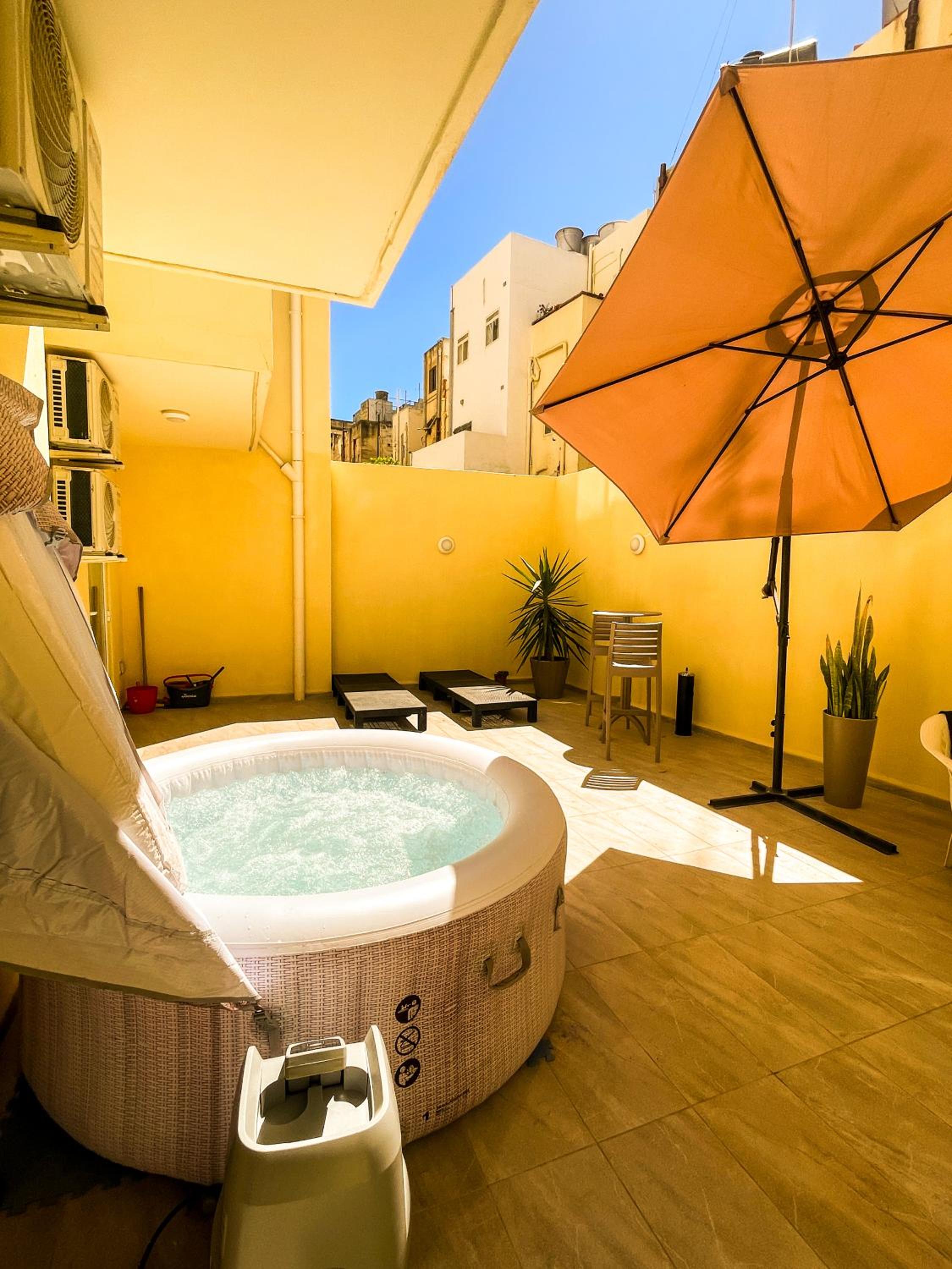 Sliema Jacuzzi Flat view 2