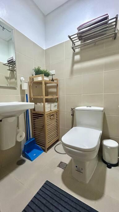 Homey 1BR Skyline at Lush Residences, Makati City view 5