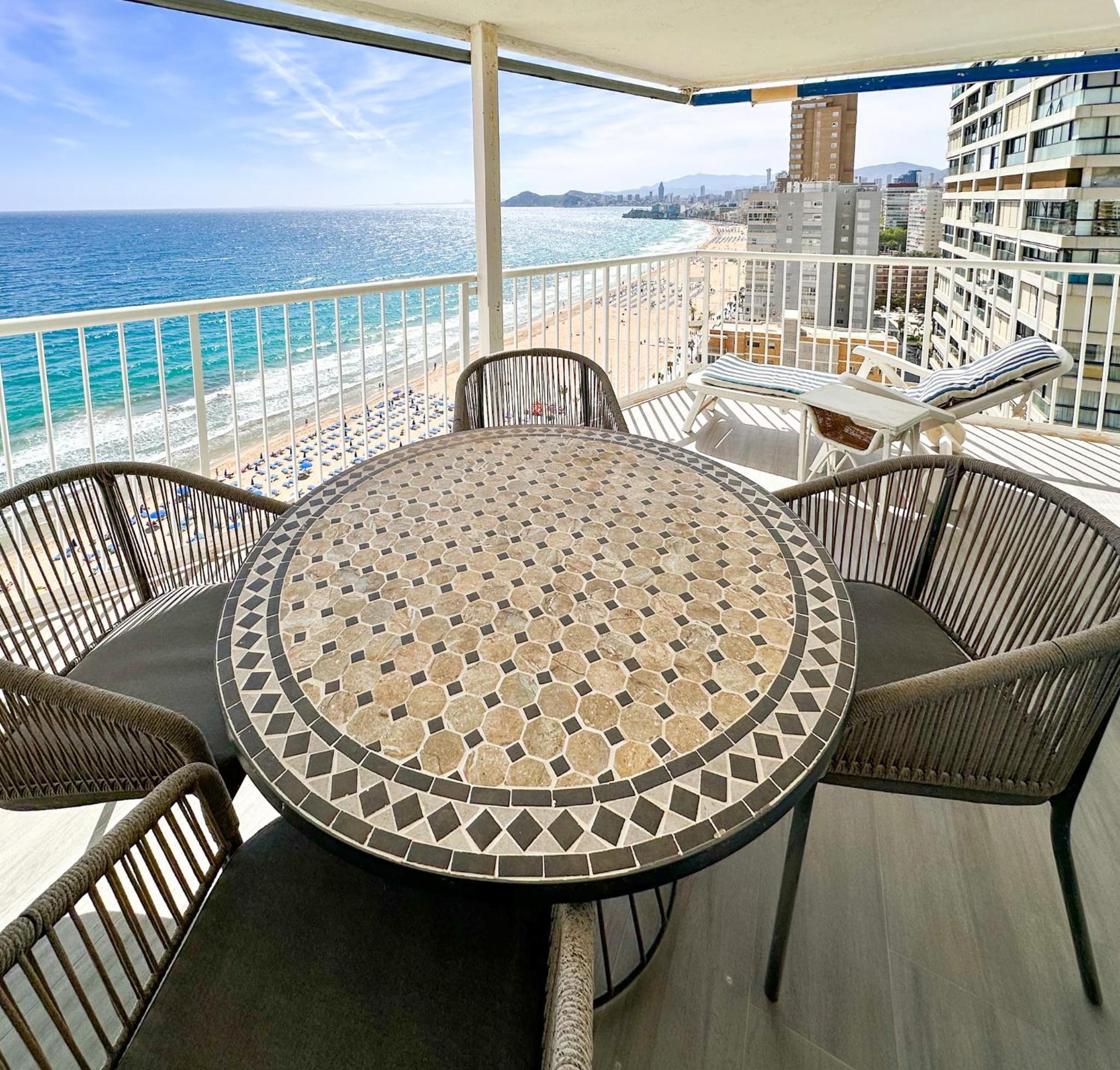Stunning Sea View Beachfront 3BR Yago Tower