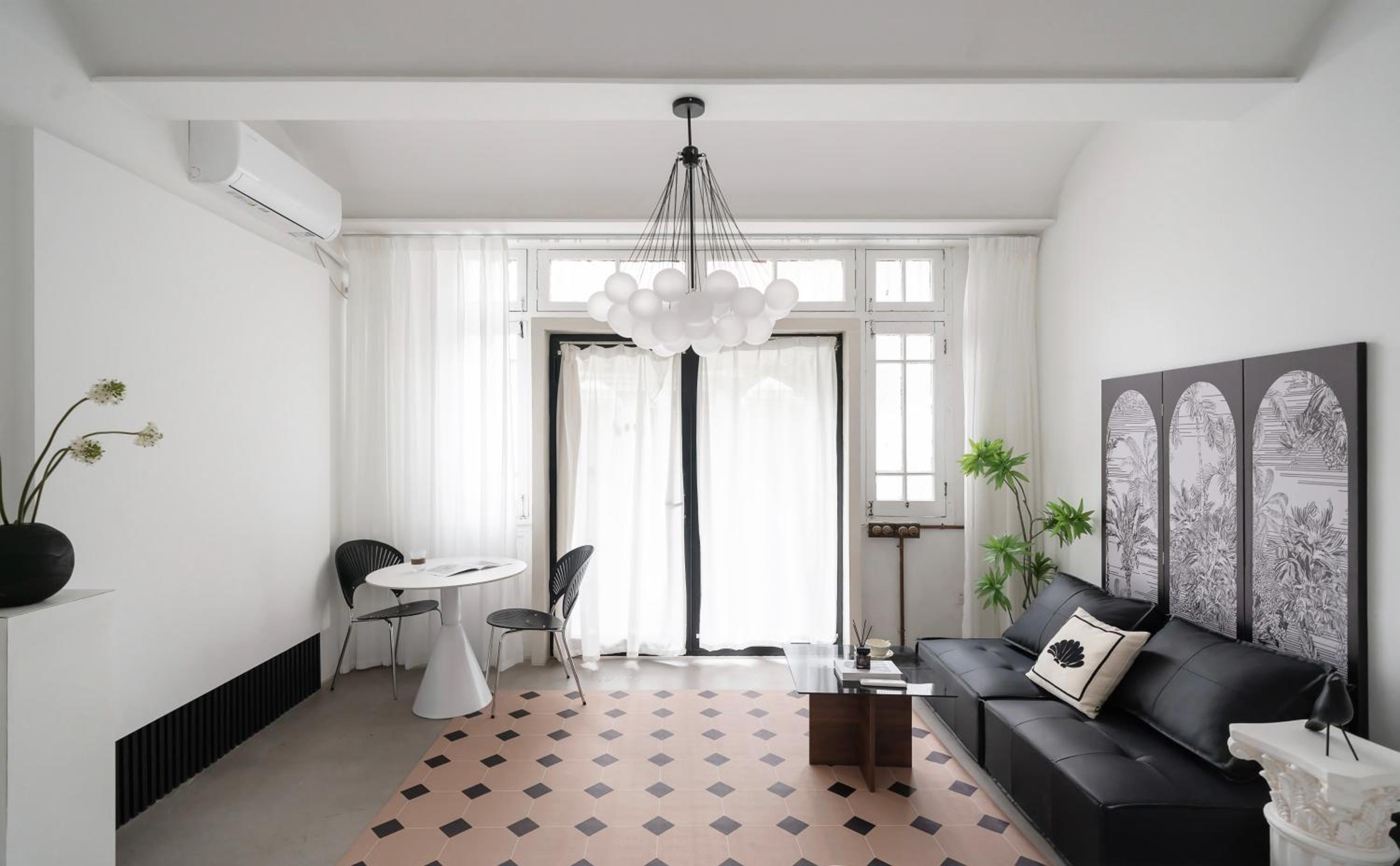 Moment Home-Jing'an Temple near the subway, private yard Townhouse garden villa,2 king-size beds