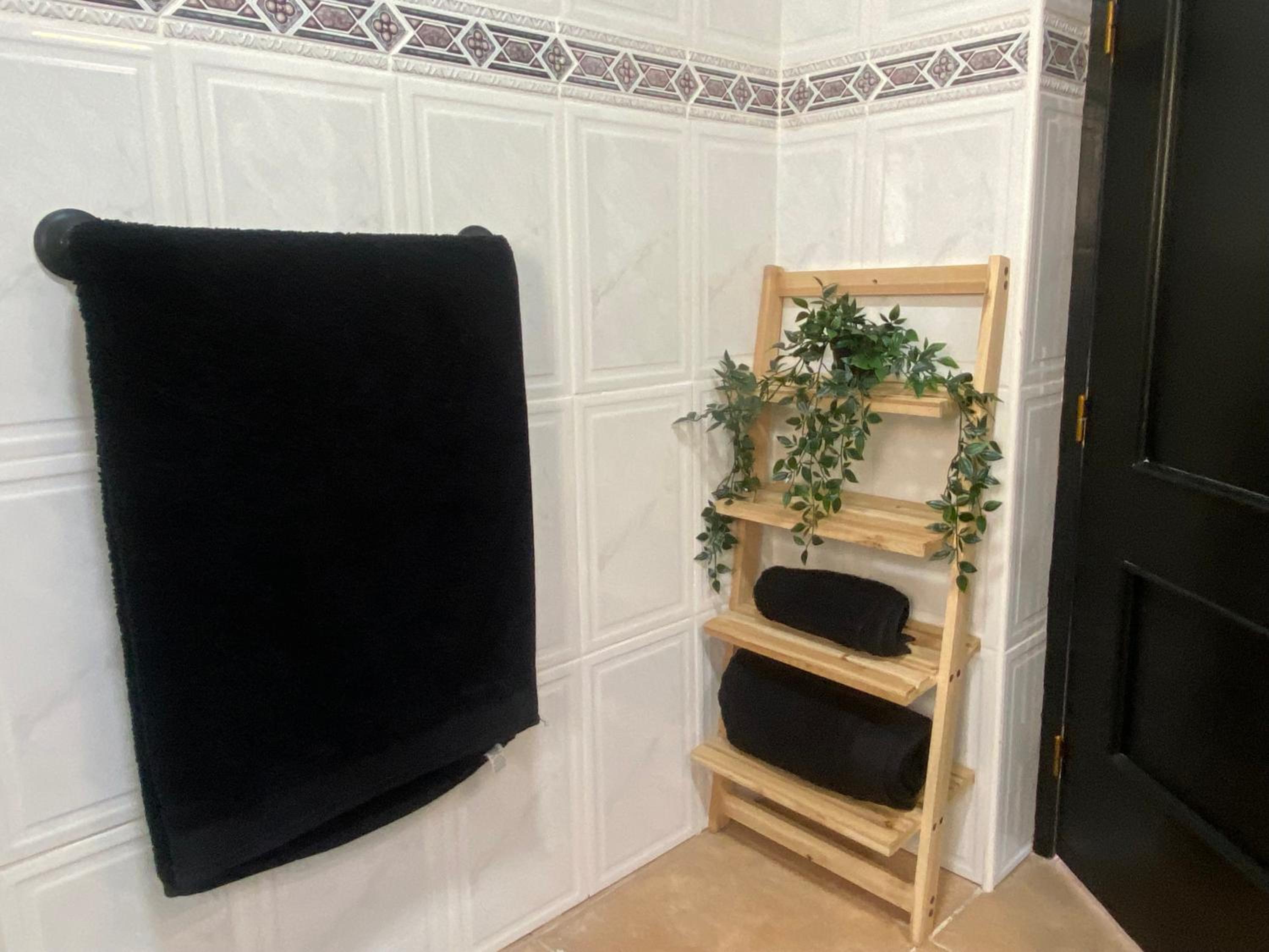 The Courtyard Studio Apartments