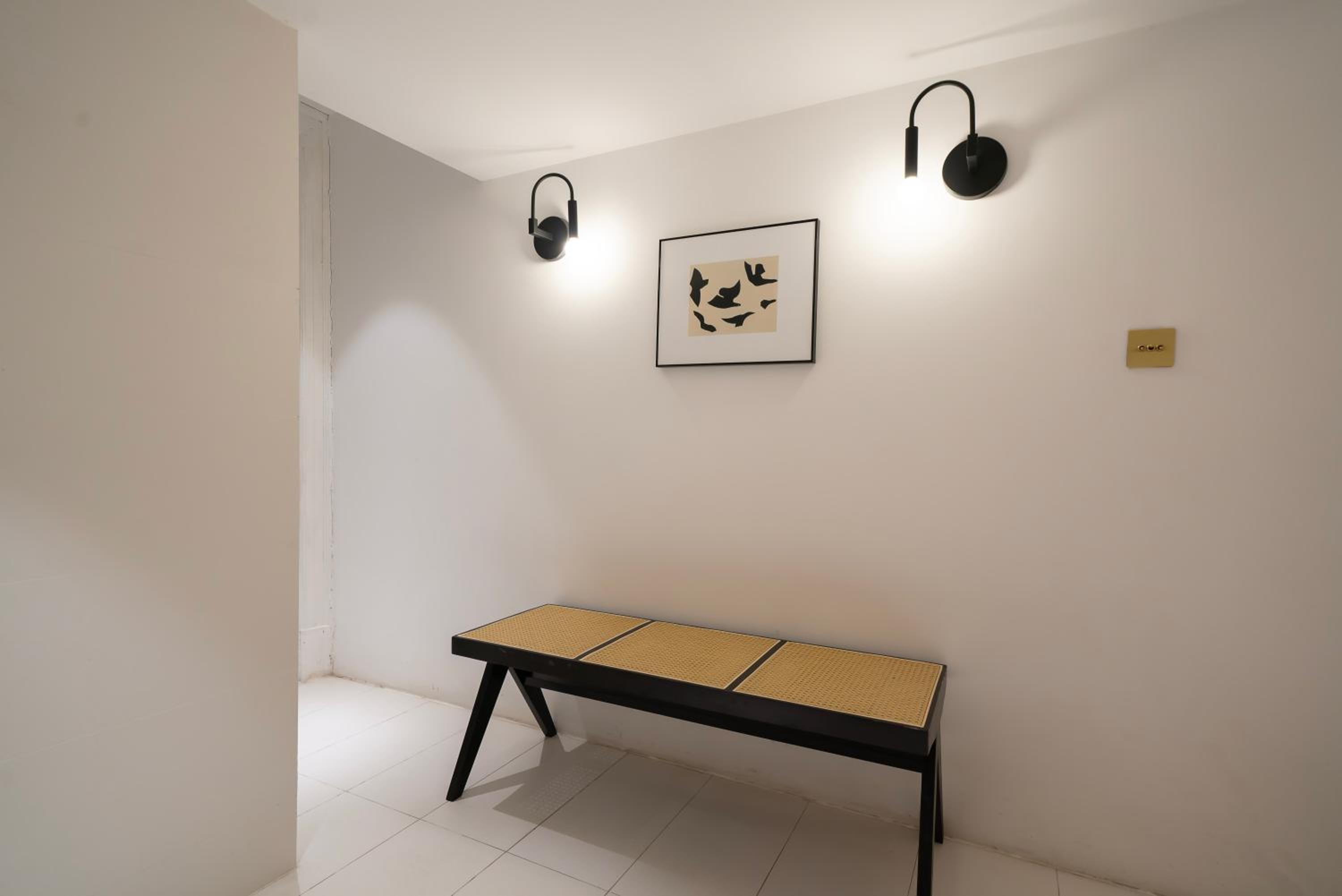 Moment Home-Jing'an Temple near the subway, private yard Townhouse garden villa,2 king-size beds