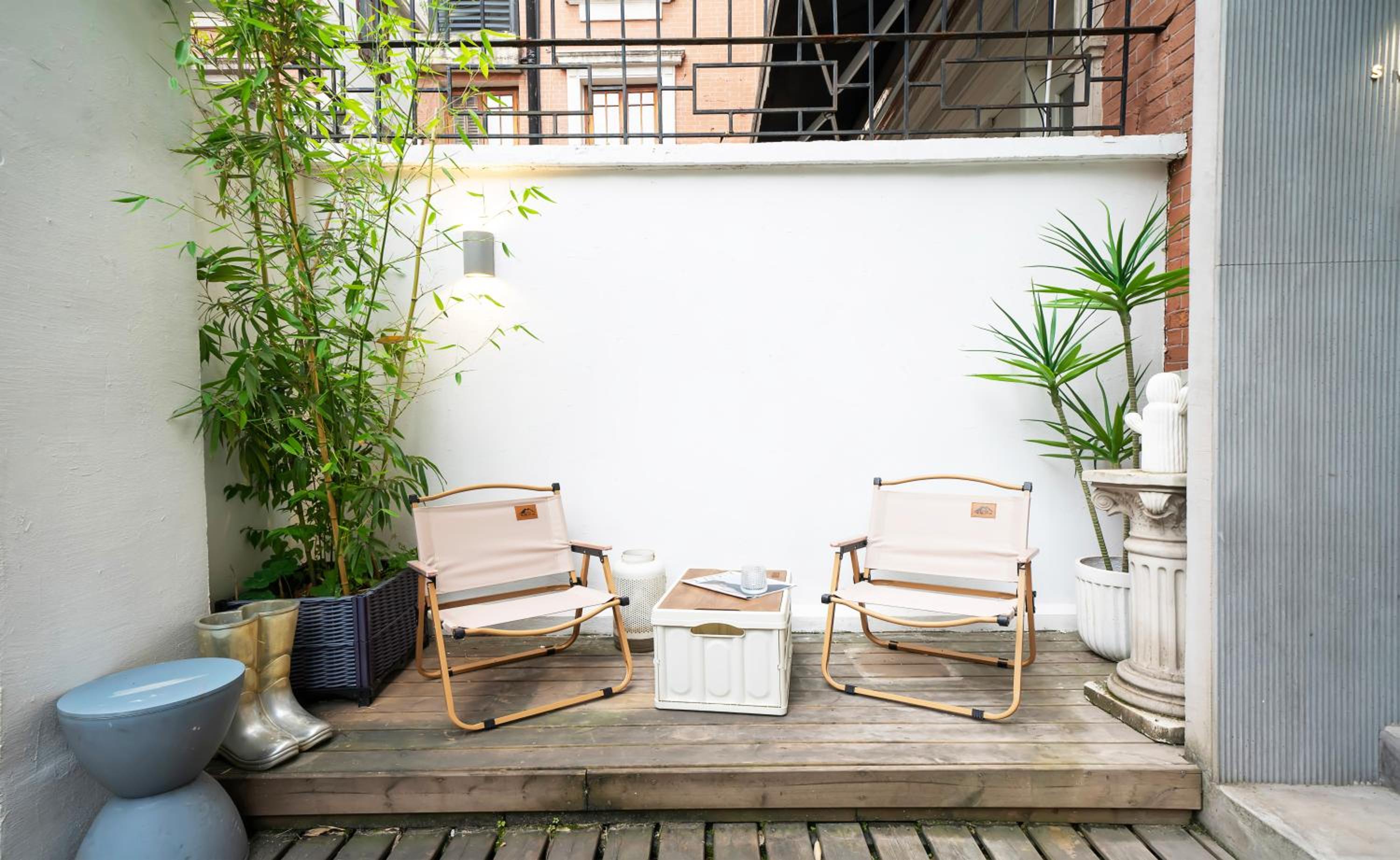 Moment Home-Jing'an Temple near the subway, private yard Townhouse garden villa,2 king-size beds