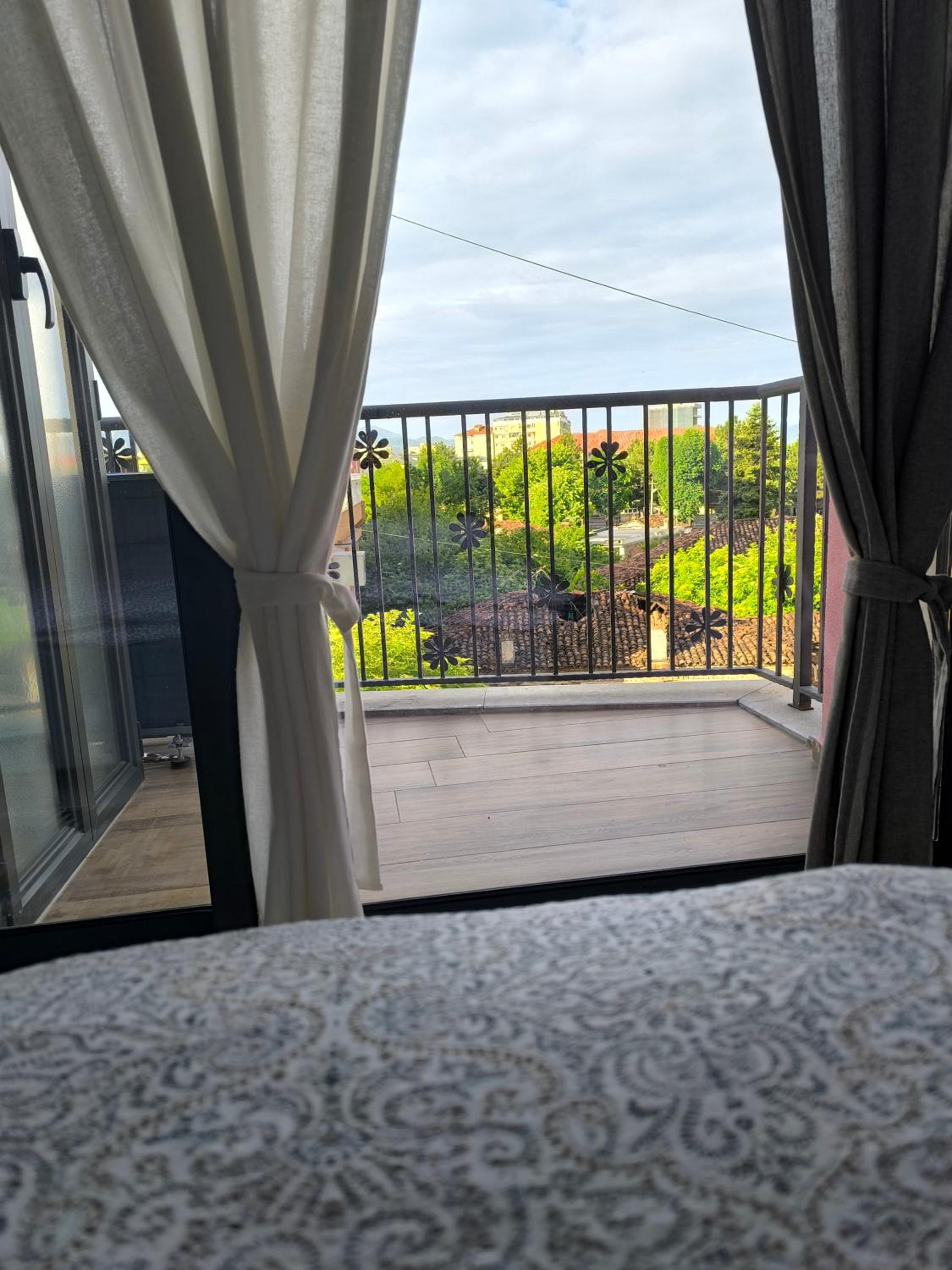 Serenade Apartment