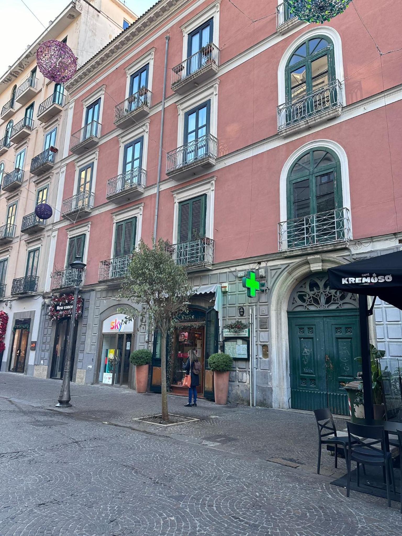 Hotel Home To Salerno B&B - Holiday Inn - Image 1