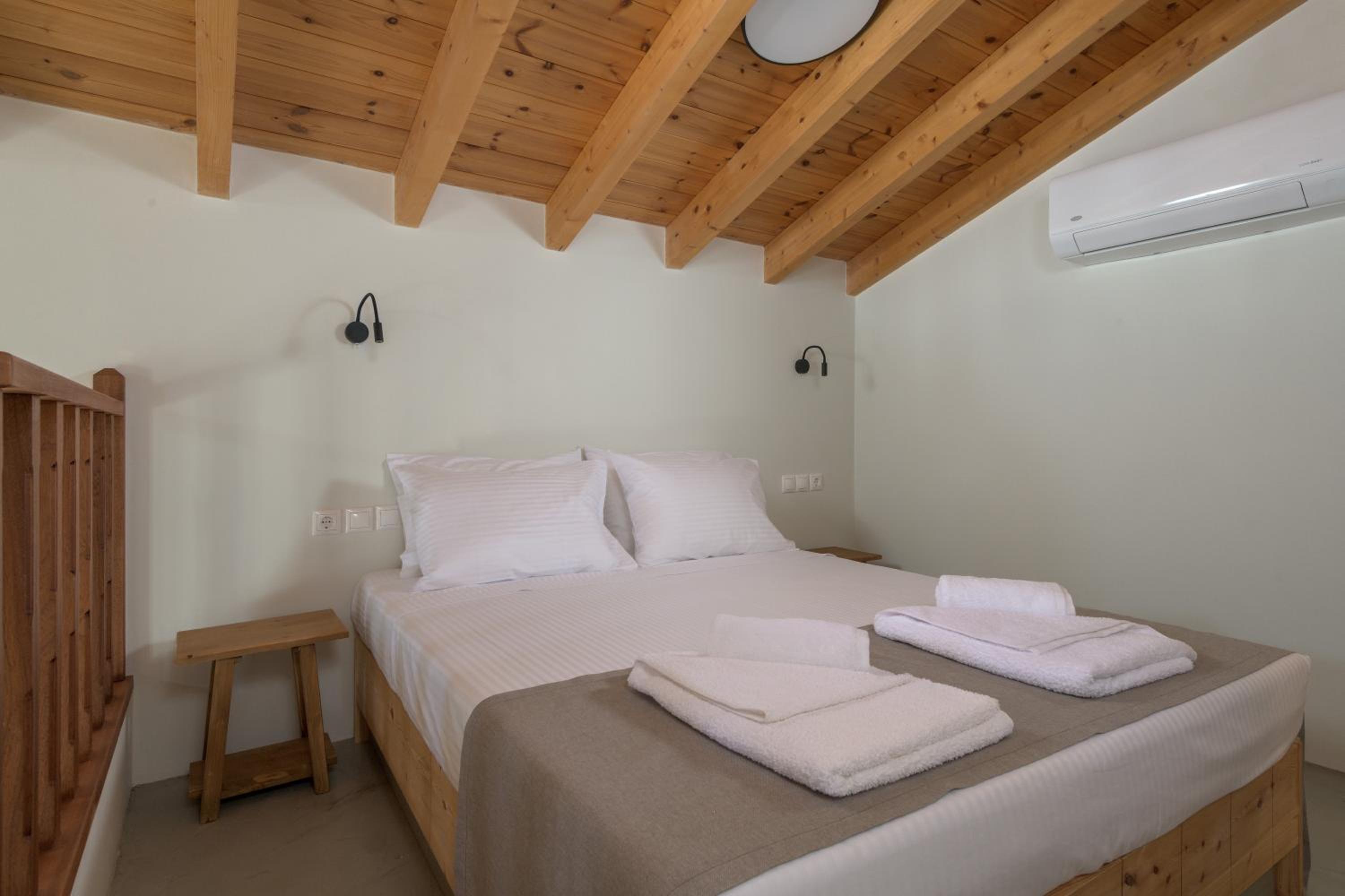 Onar Residences Chalki view 5