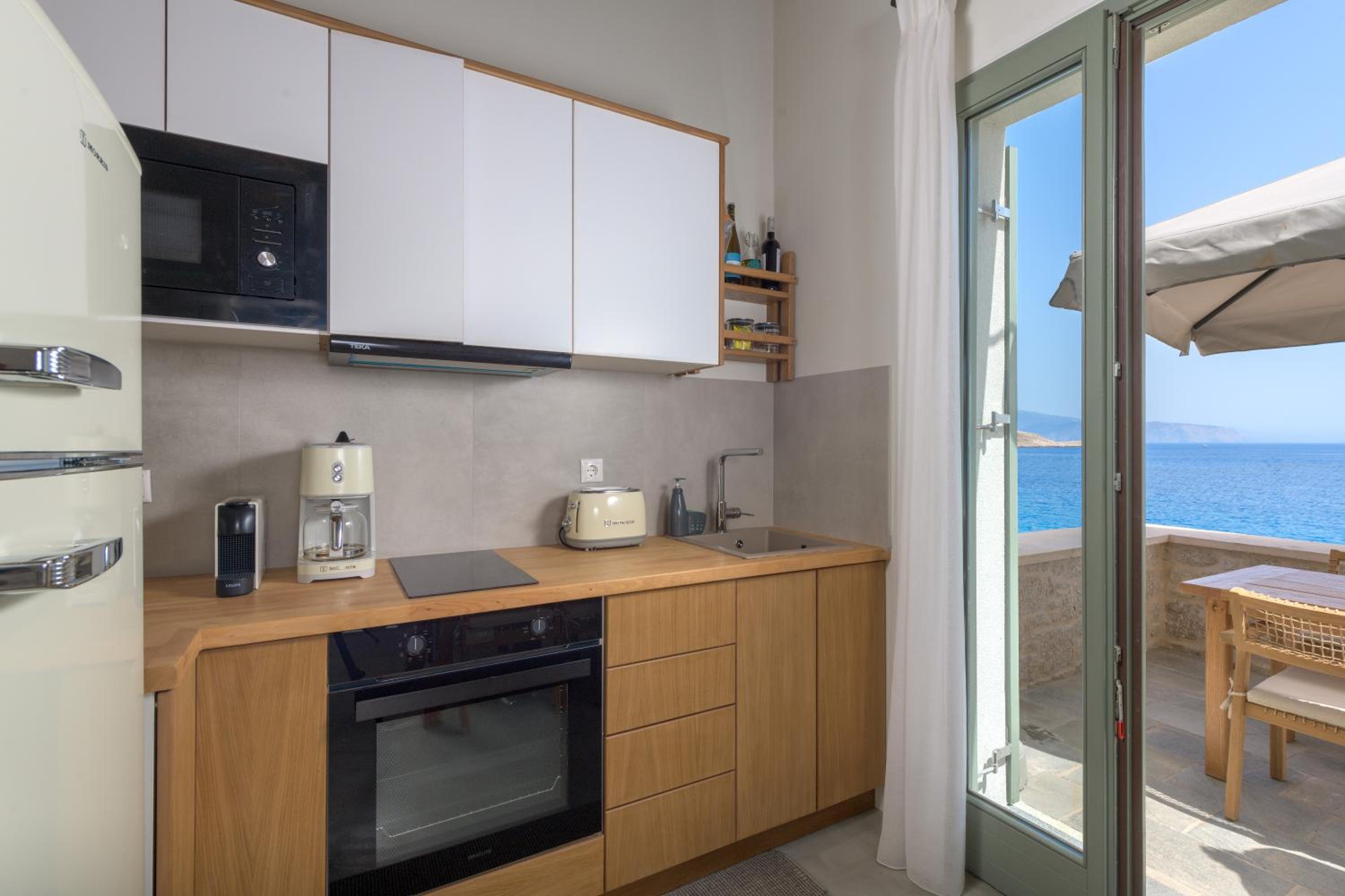Onar Residences Chalki view 4