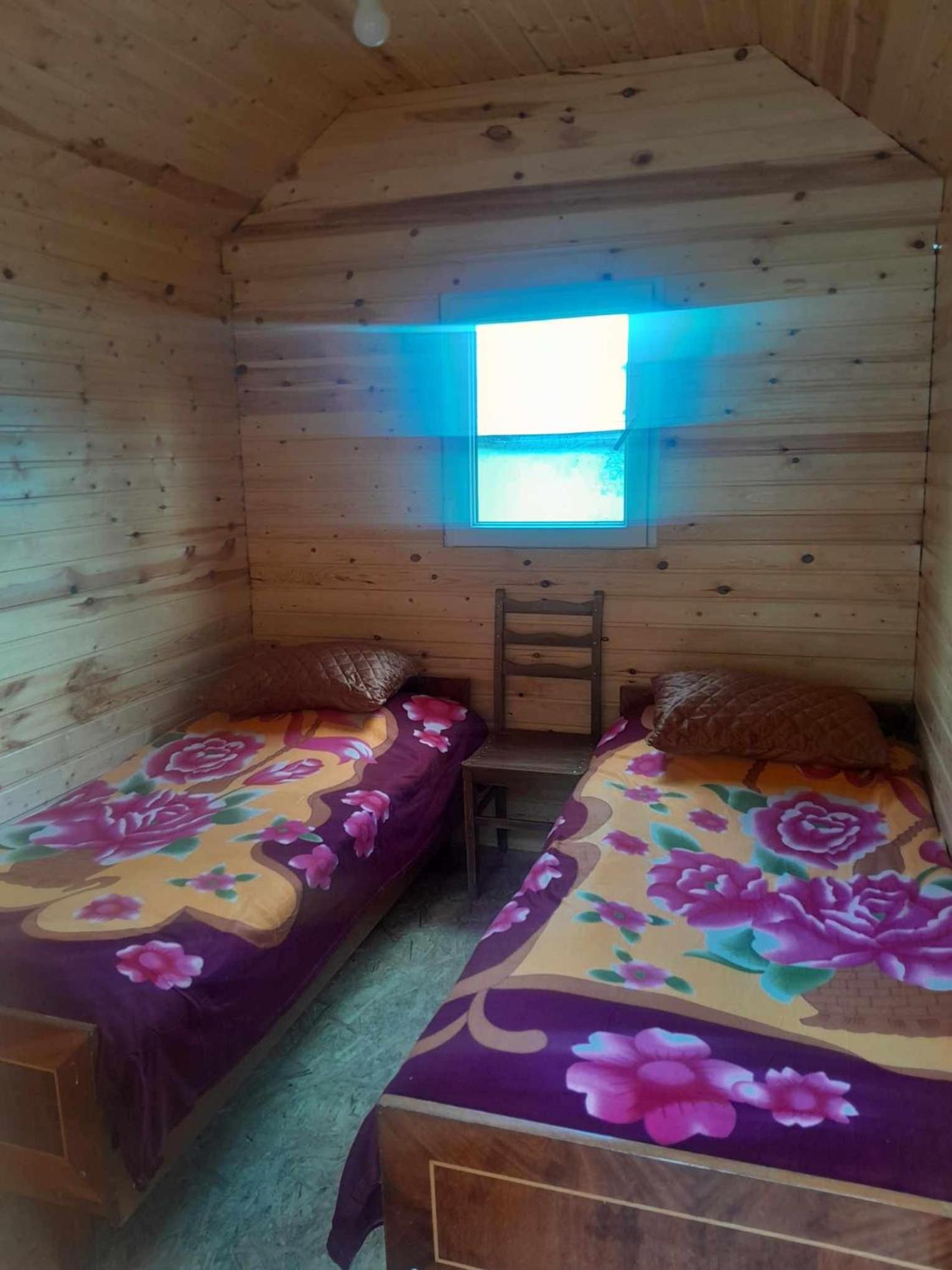 Gugas cottage and guest house in Lakhiri view 3