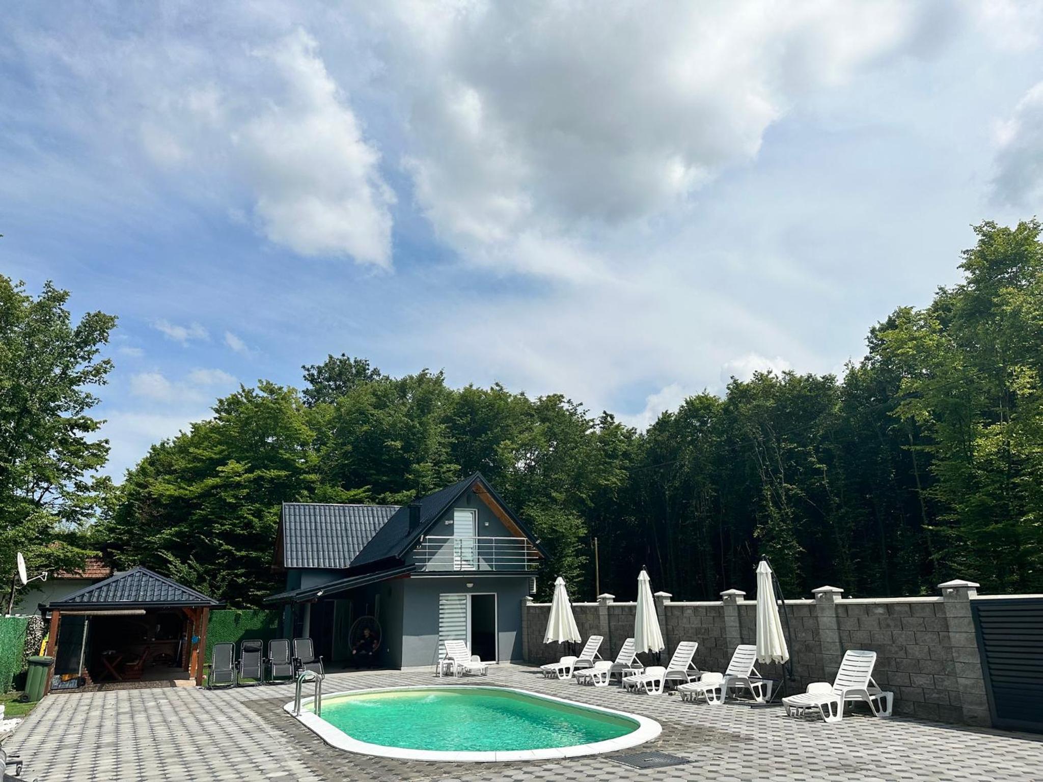 Villa Akish