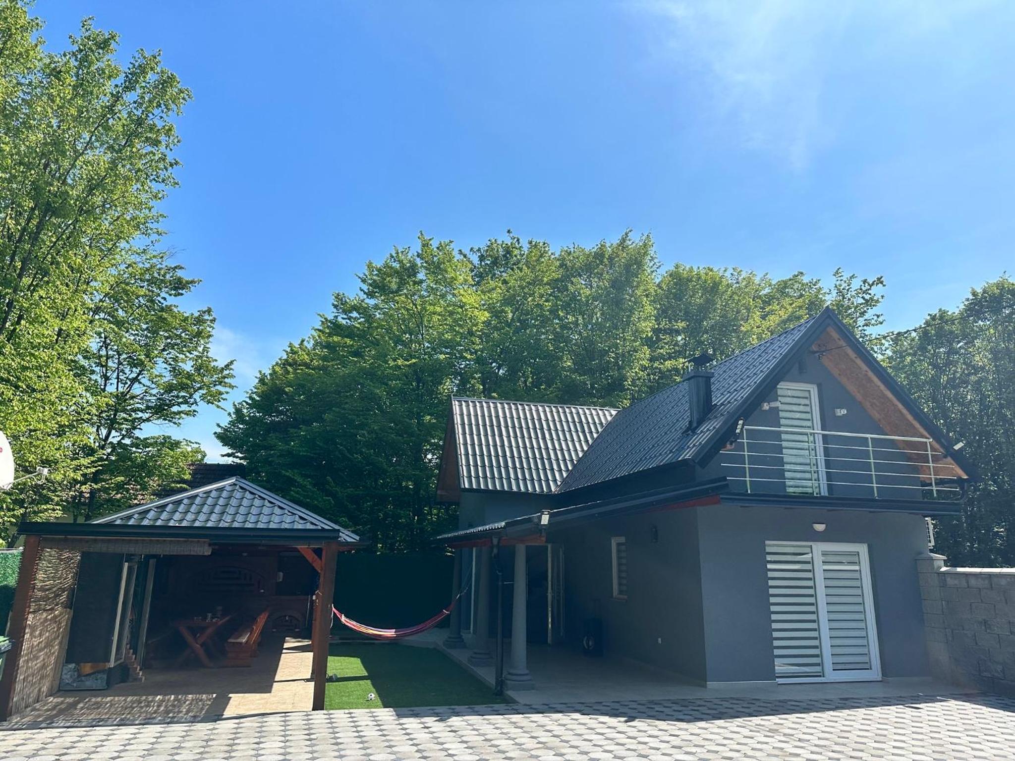 Villa Akish