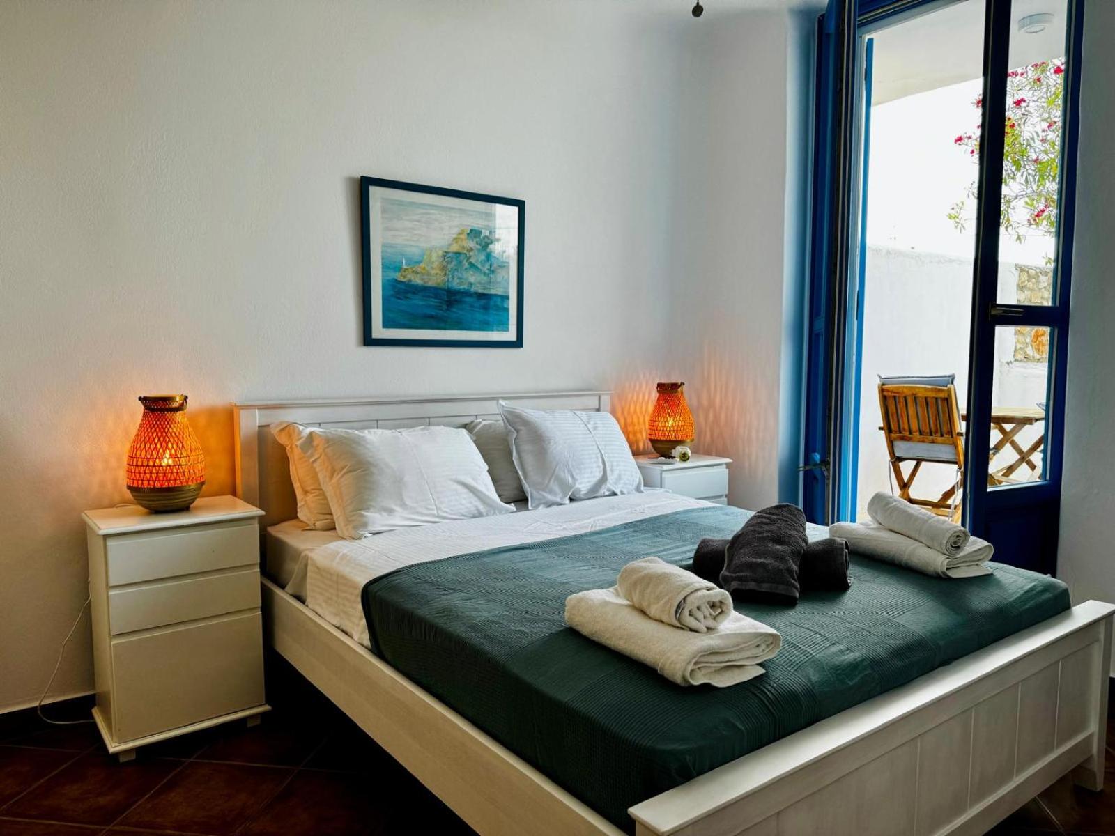 Paros Home