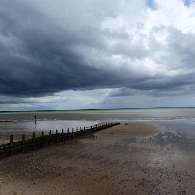Potts House - Hornsea on the Yorkshire coast view 3