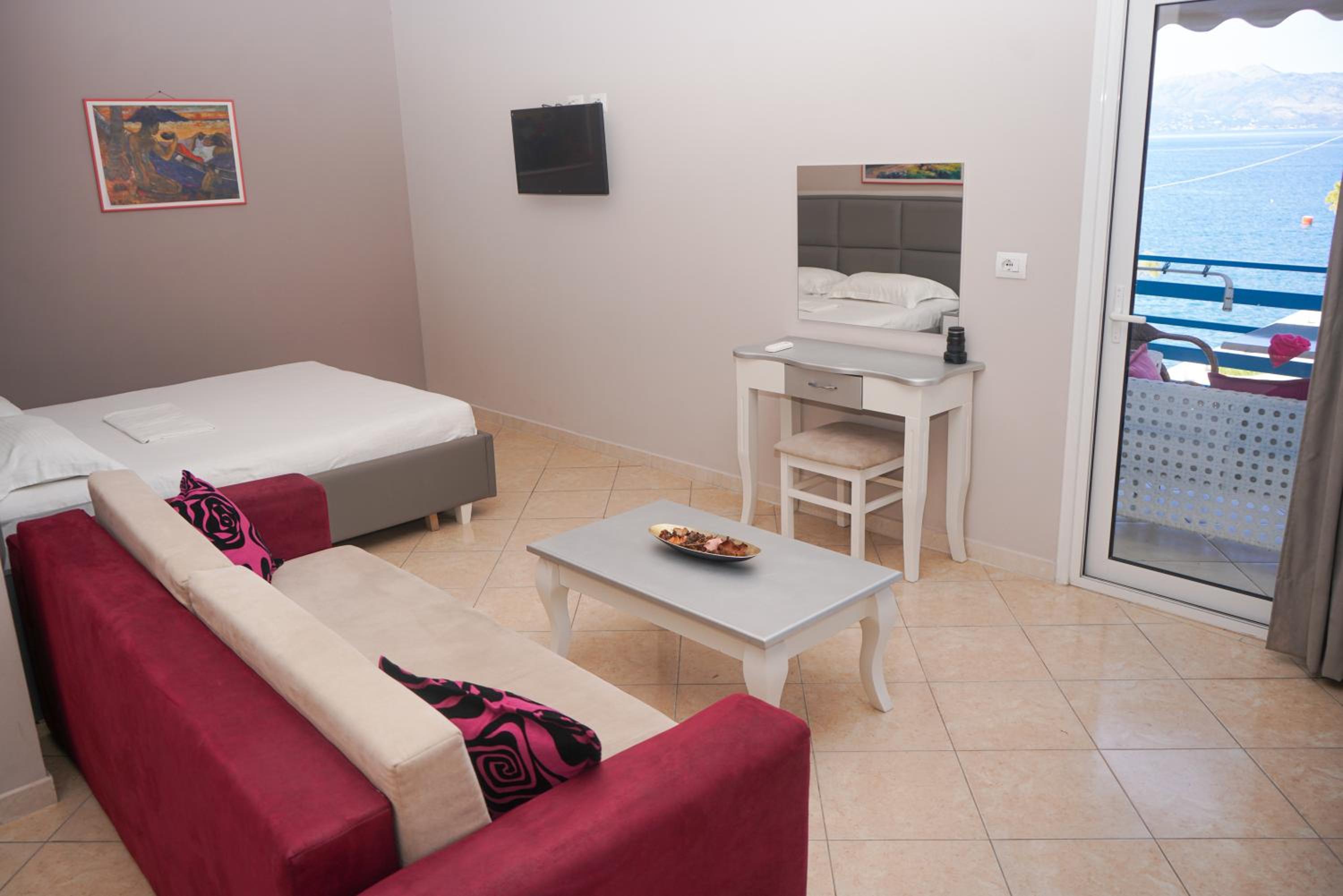 Apartments Serxhio