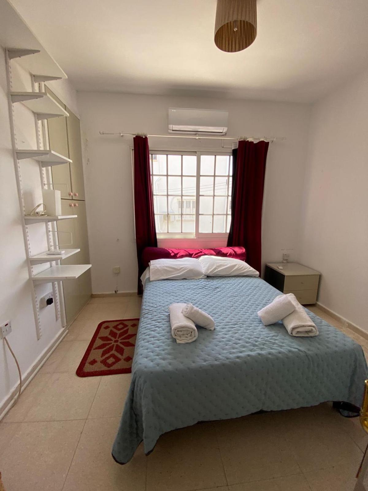 Three Bedroom with Fireplace and Piano