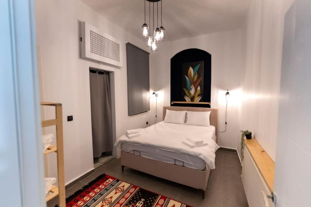 Big historical flat in Istanbul Galata