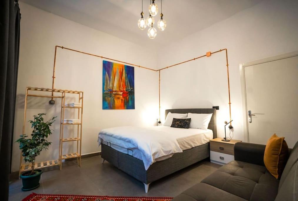 Big historical flat in Istanbul Galata