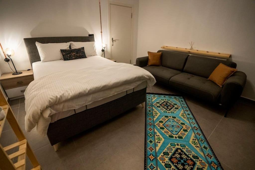 Big historical flat in Istanbul Galata