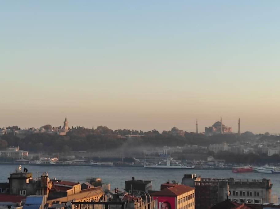 Big historical flat in Istanbul Galata