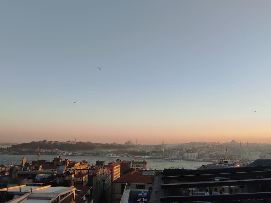 Big historical flat in Istanbul Galata