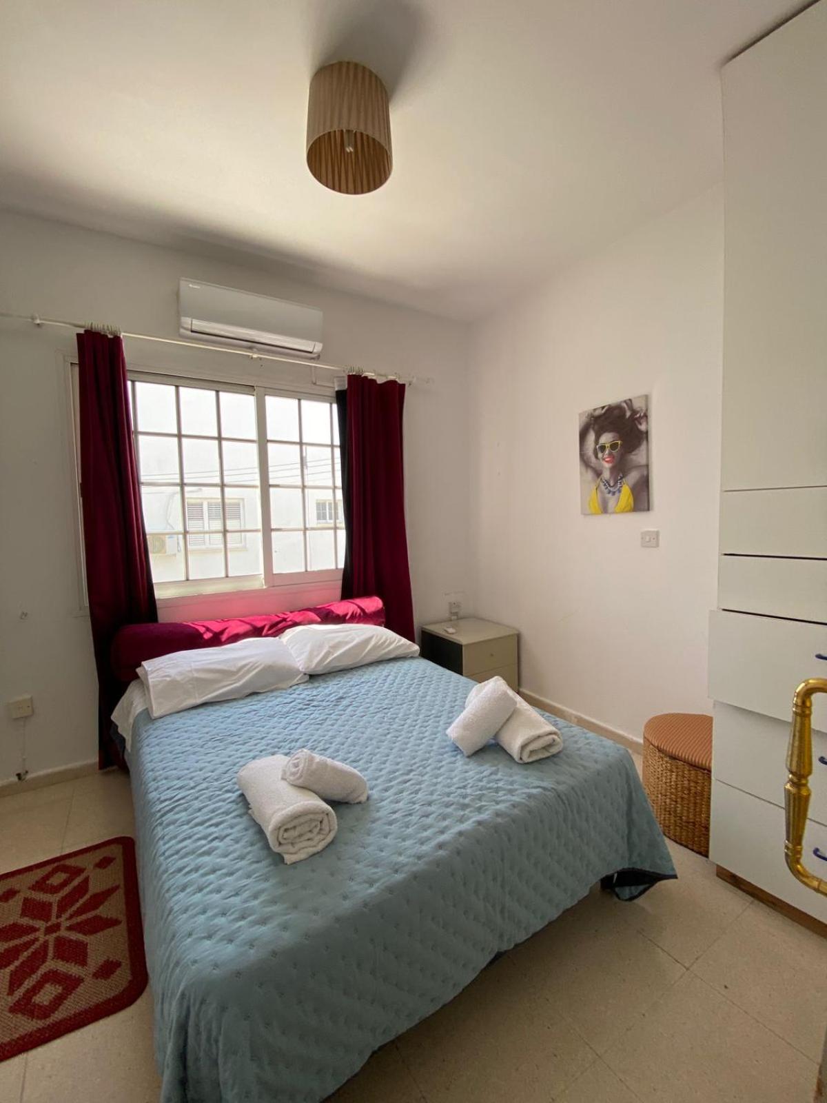 Three Bedroom with Fireplace and Piano