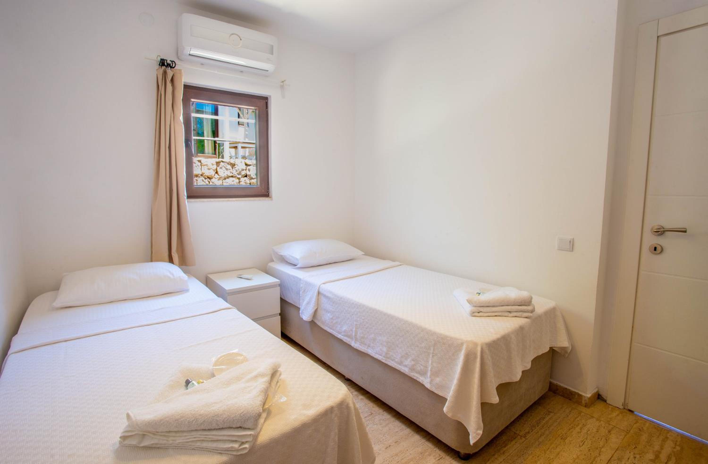 Sea Garden - Image 104