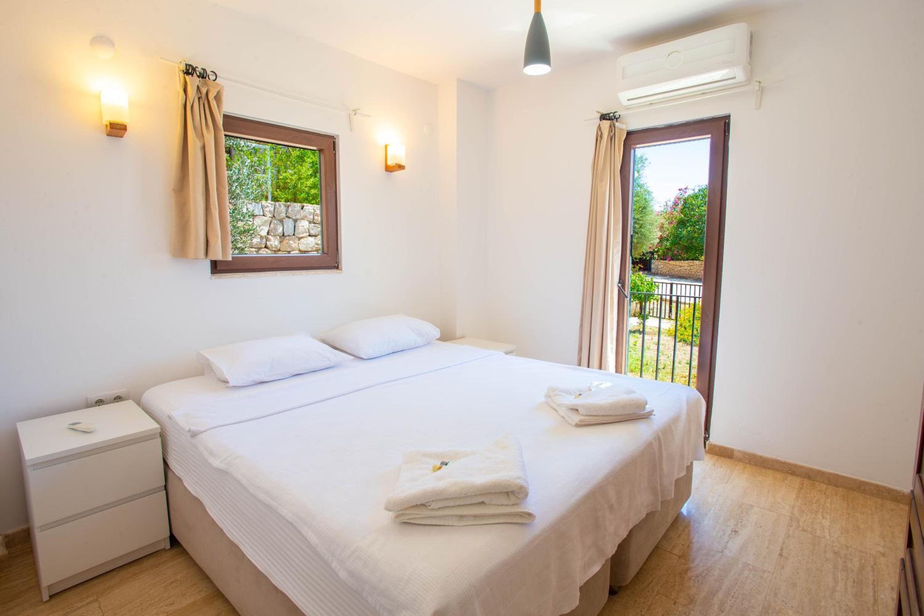 Sea Garden - Image 105