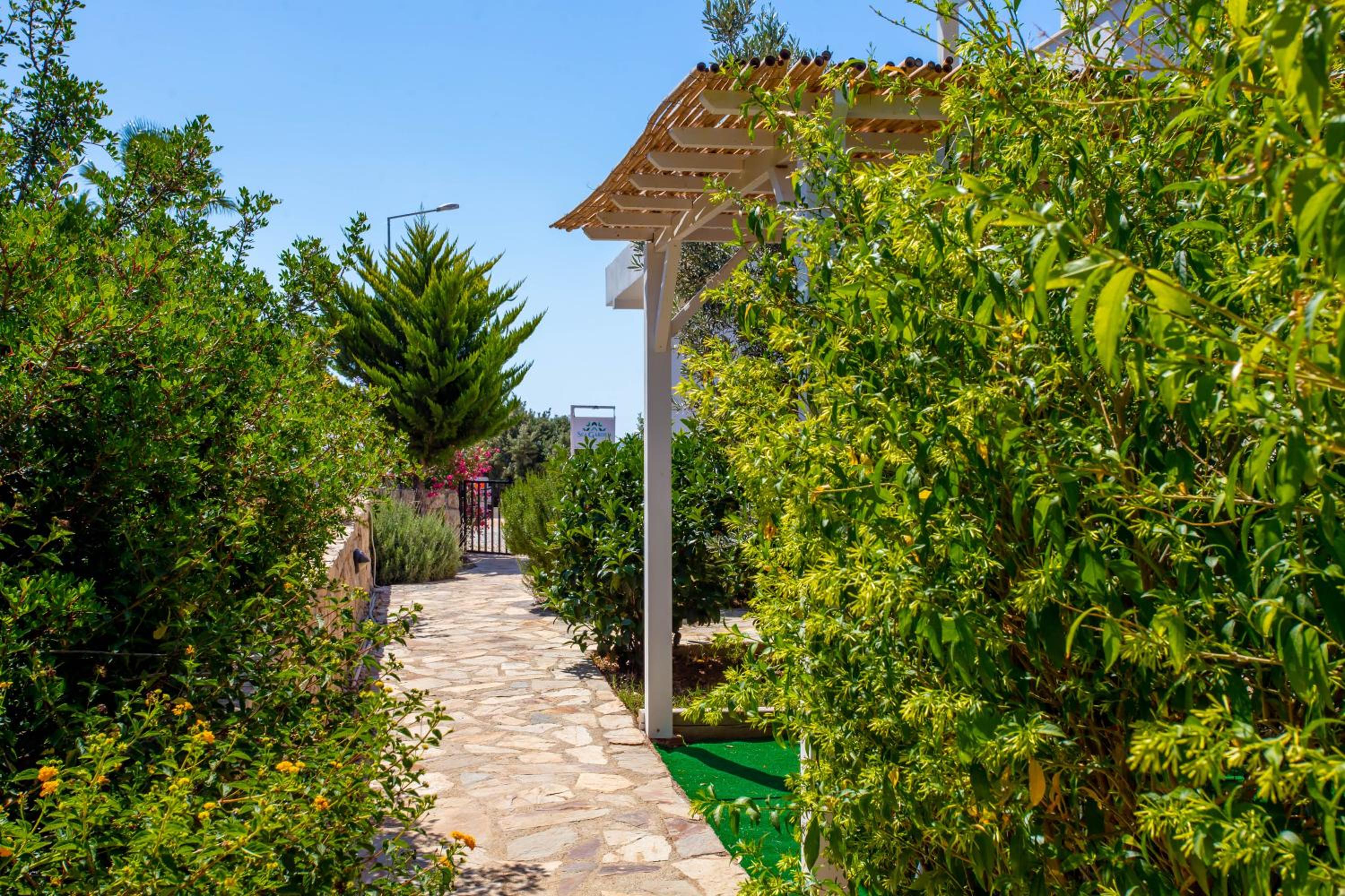 Sea Garden - Image 79