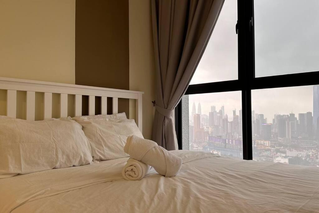 KLCC view Luxury family suites
