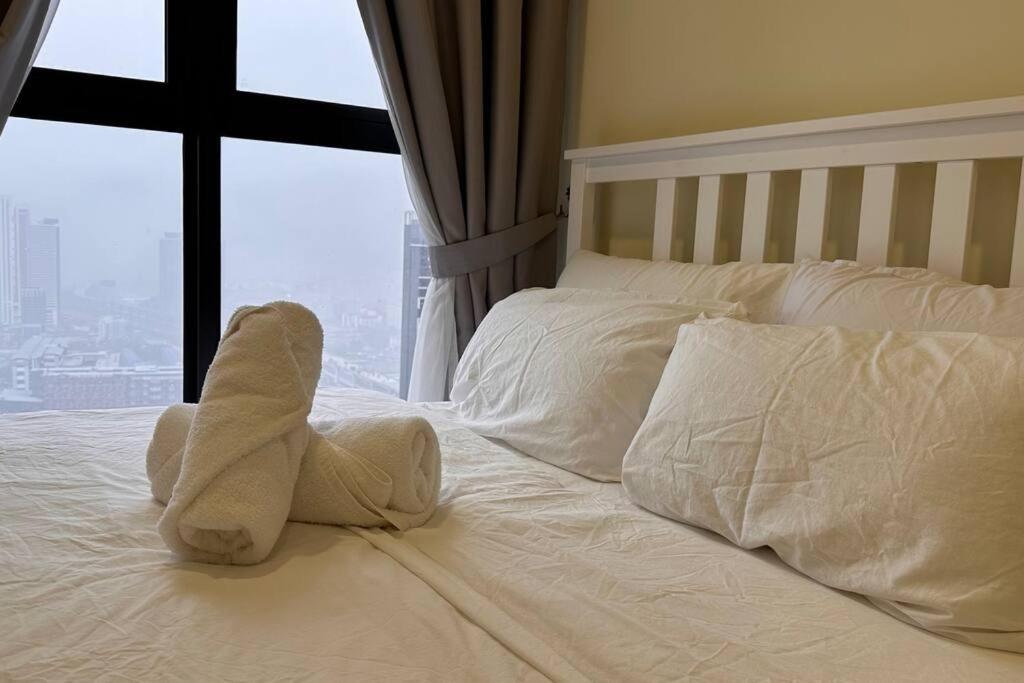 KLCC view Luxury family suites