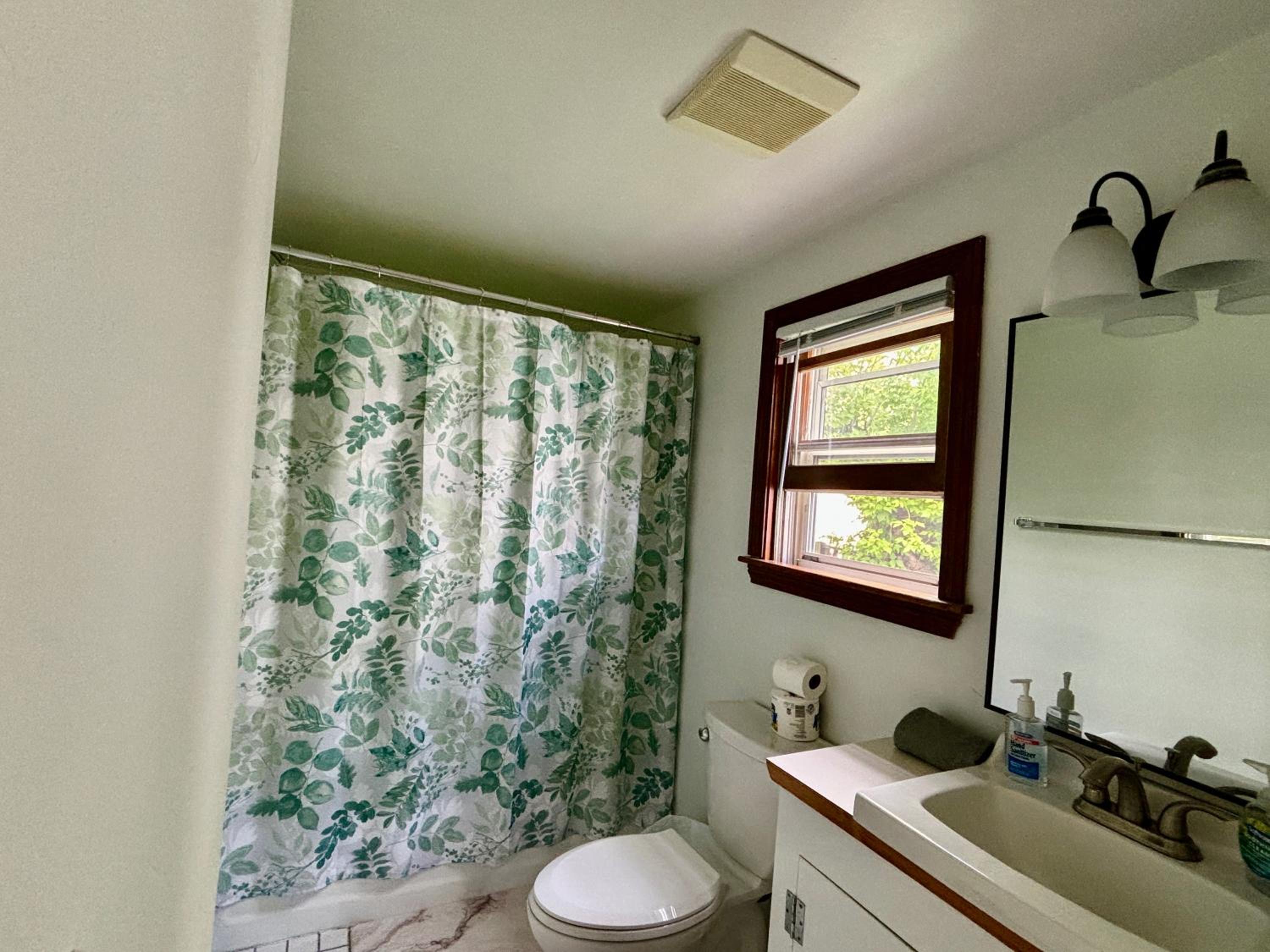 Traveler’s Den in Medford, photo 22