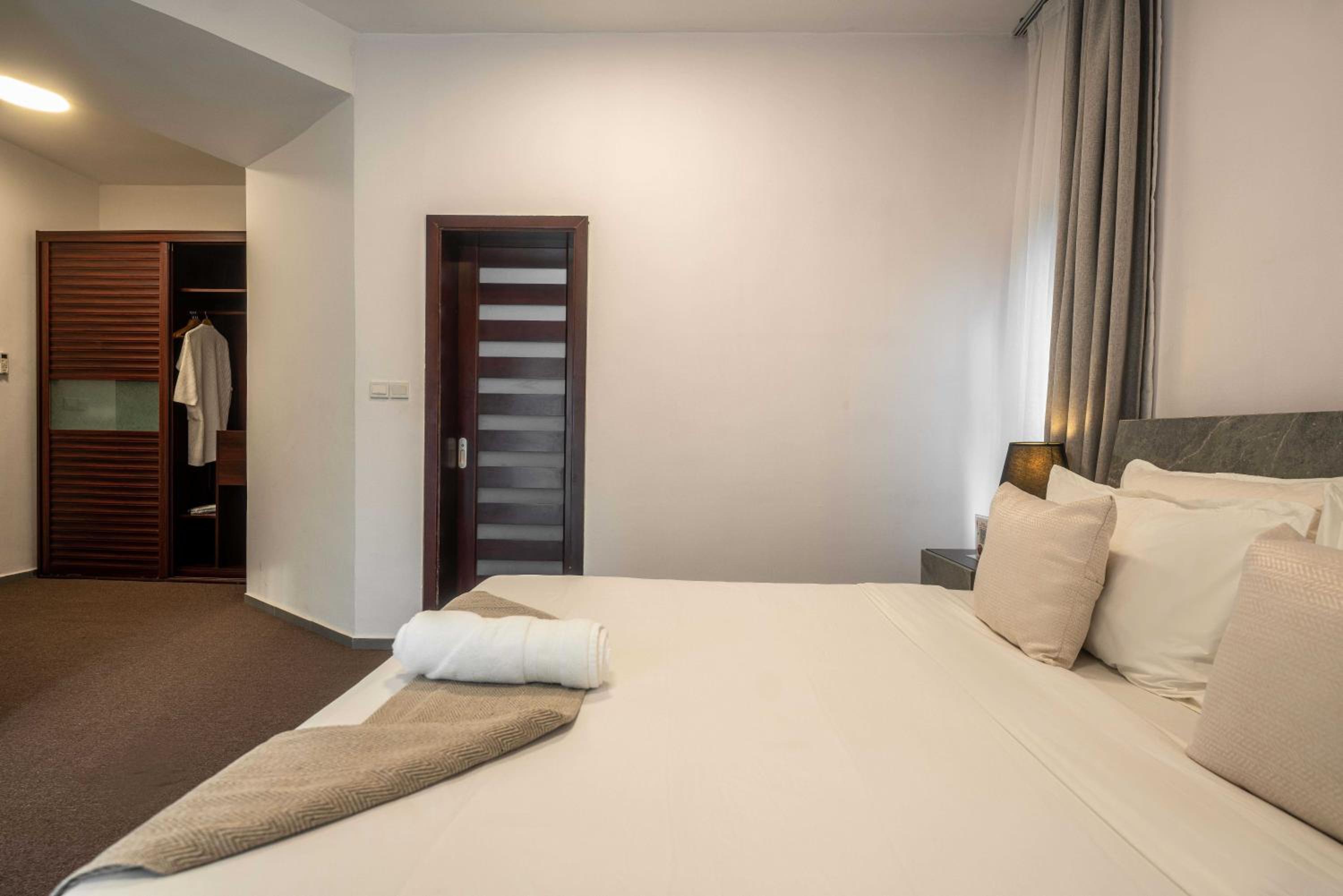George Residence - Ikoyi & Victoria Island view 3