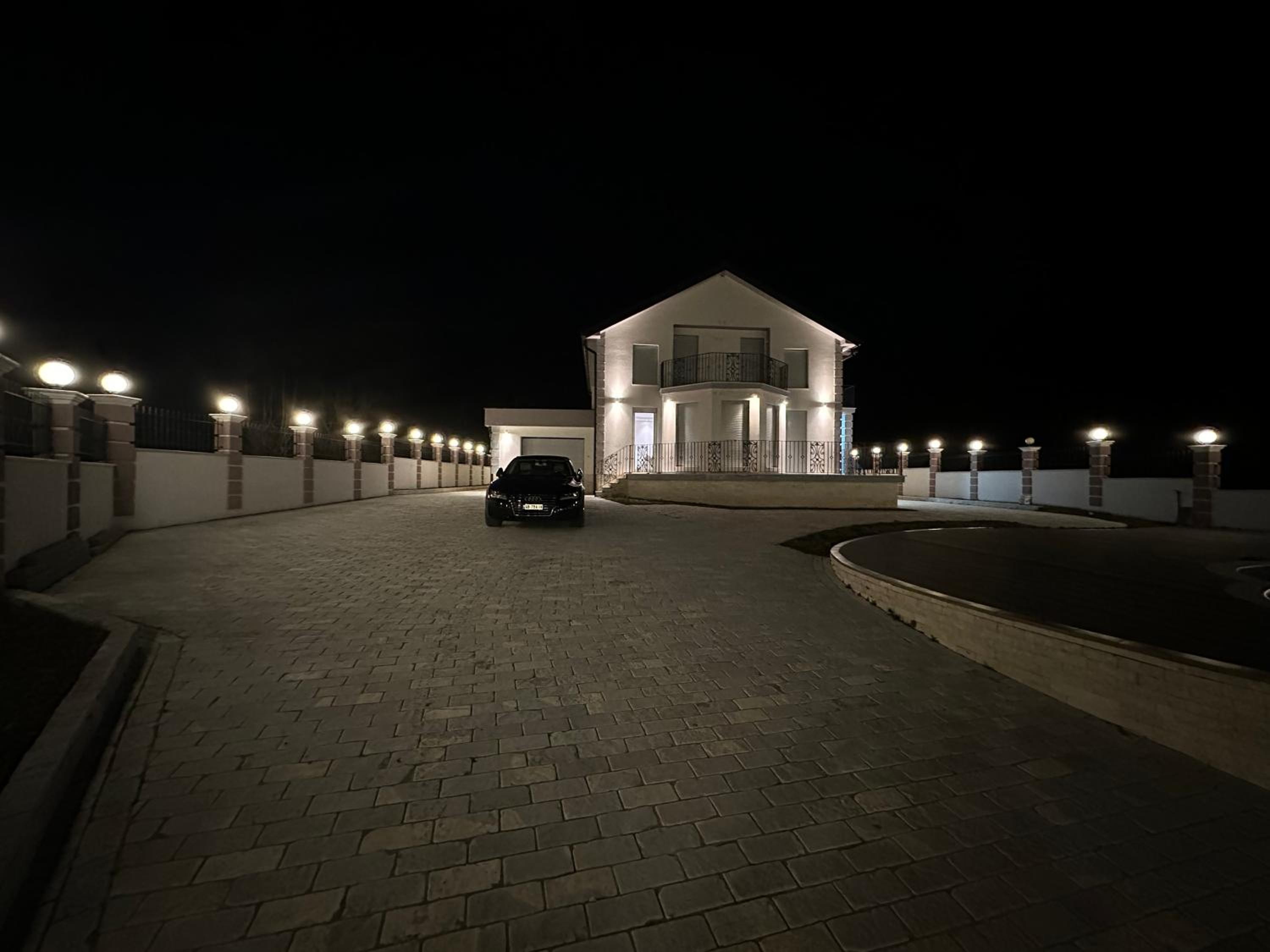 Rezidenca Dozhlani with Private Pool & Yard