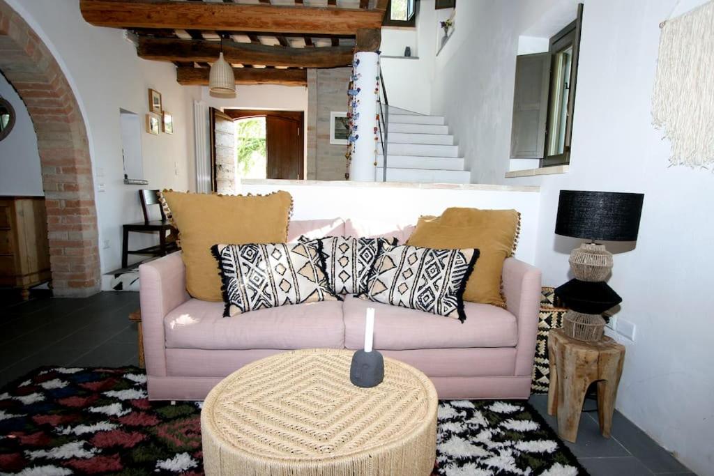 Family friendly chic Italian farmhouse with pool view 5
