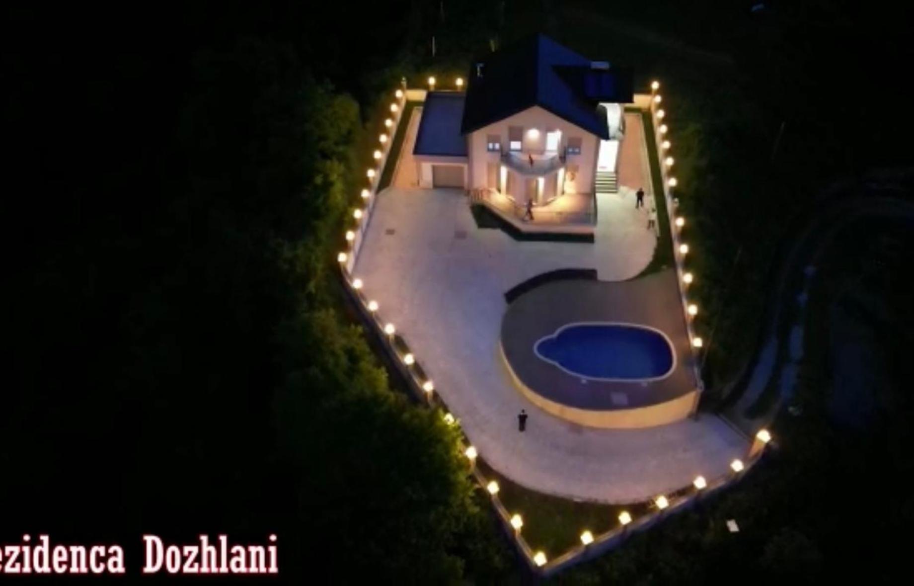 Rezidenca Dozhlani with Private Pool & Yard