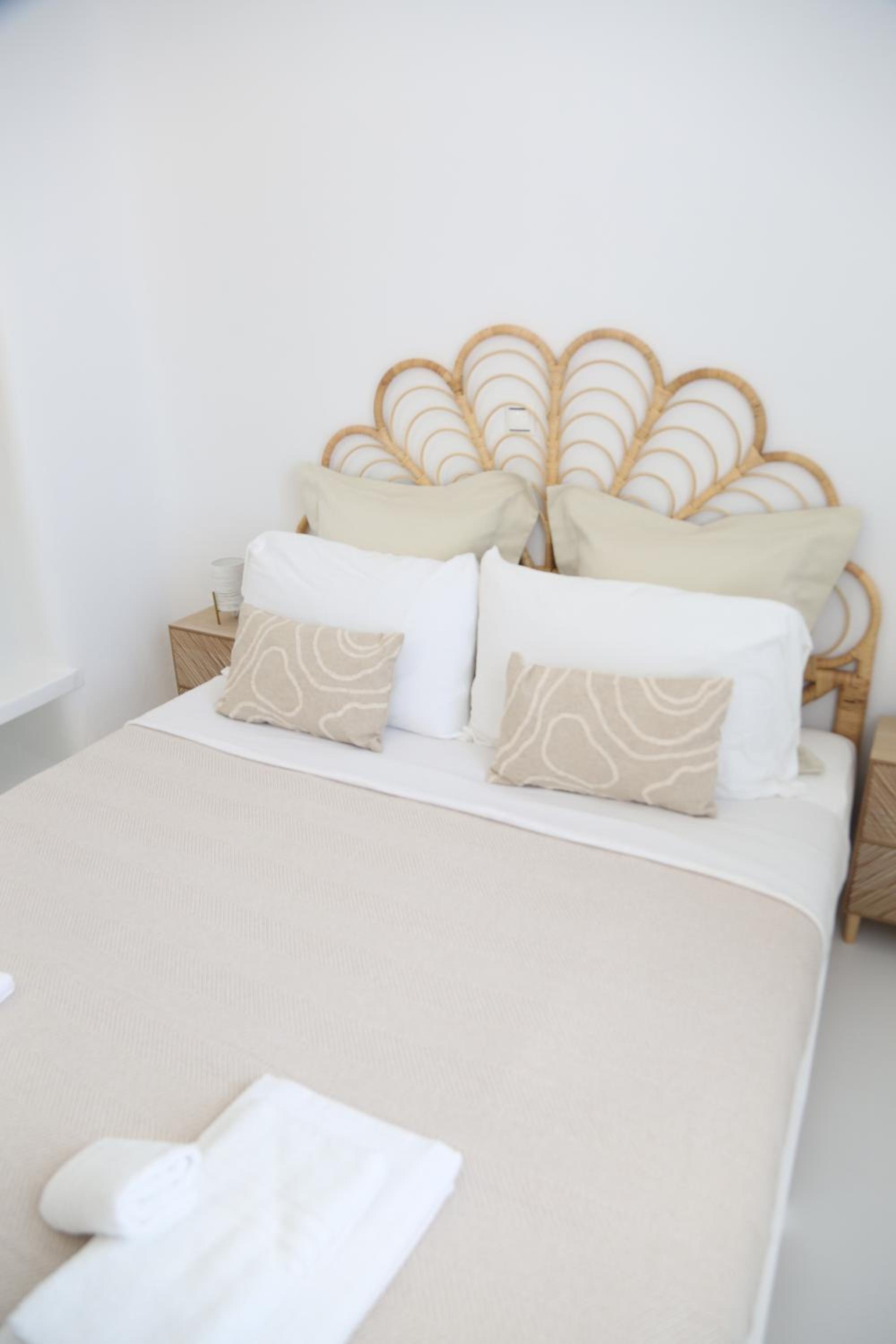 Cycladic Home with Hot Tub photo 3