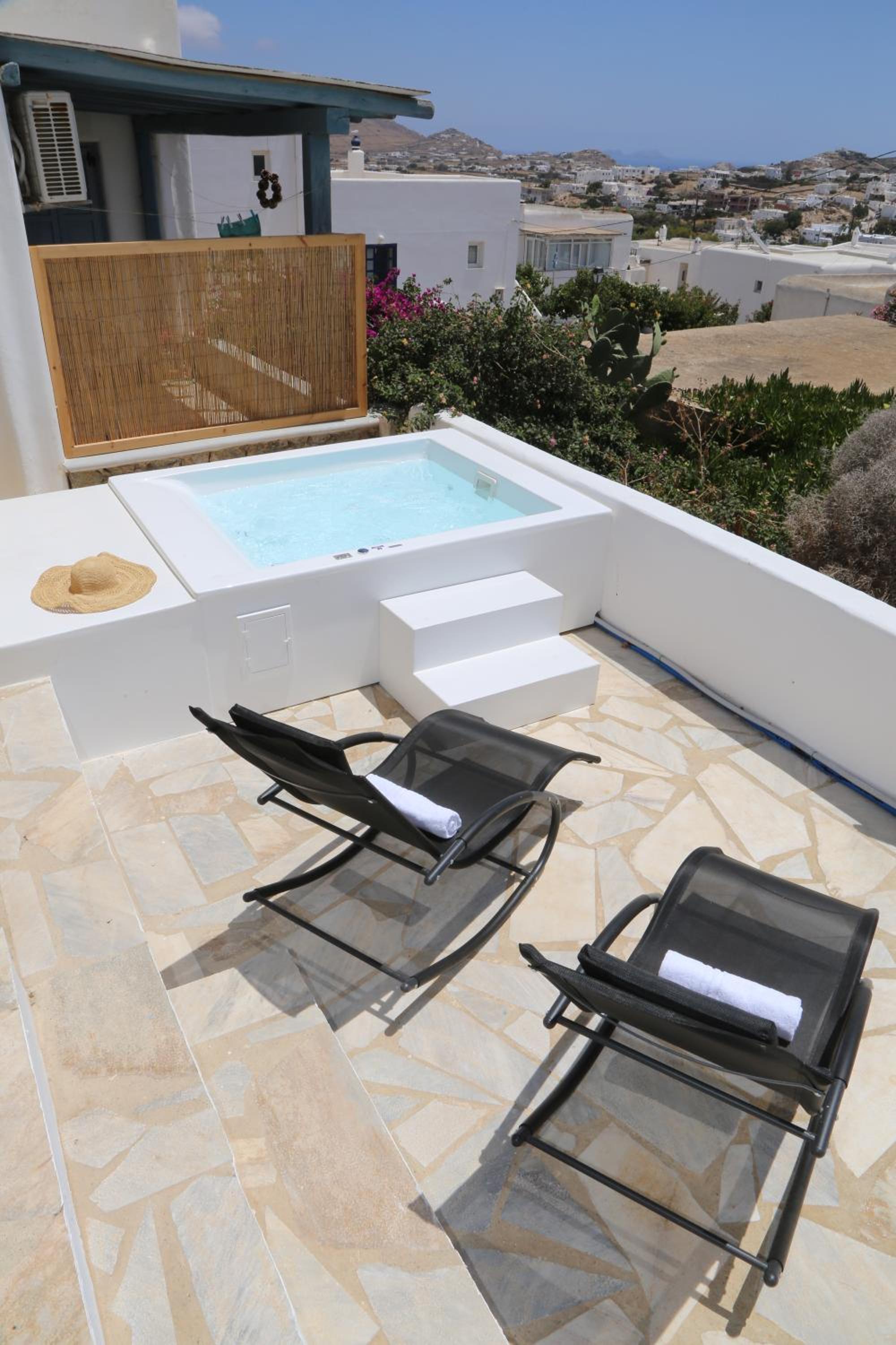 Cycladic Home with Hot Tub photo 5