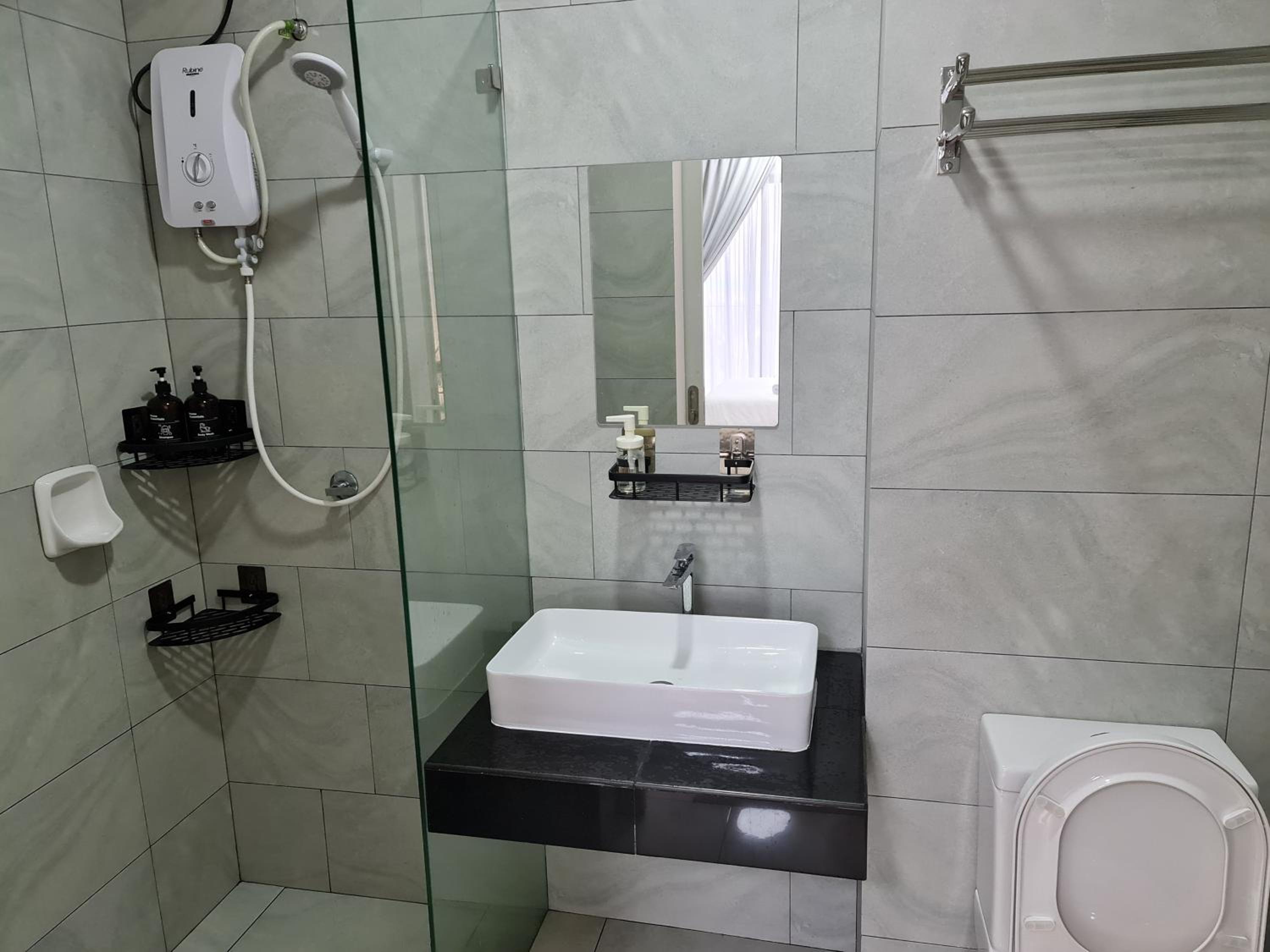 Skytree Studio Apartment Bukit Indah, Johor