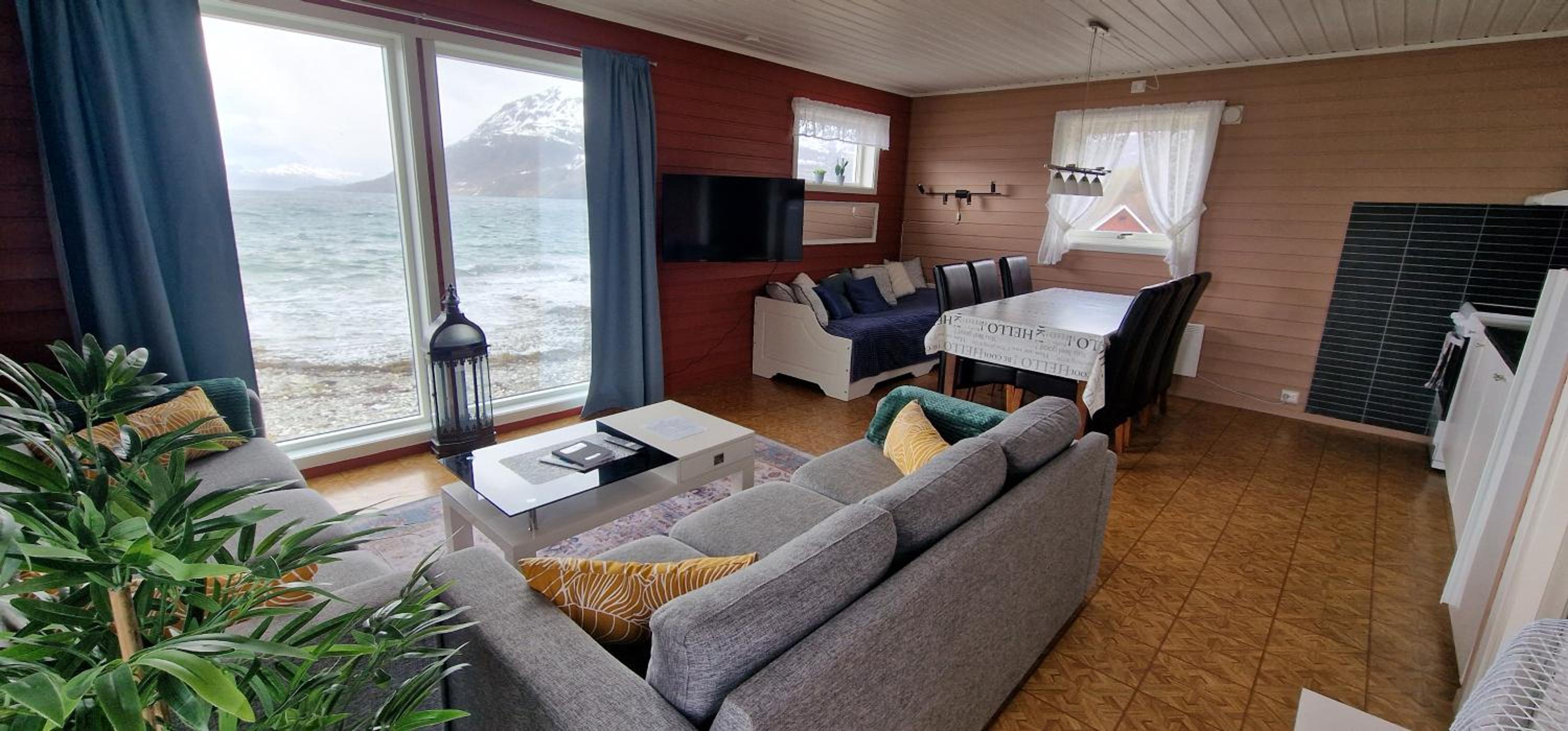 Arctic FjordCamp
