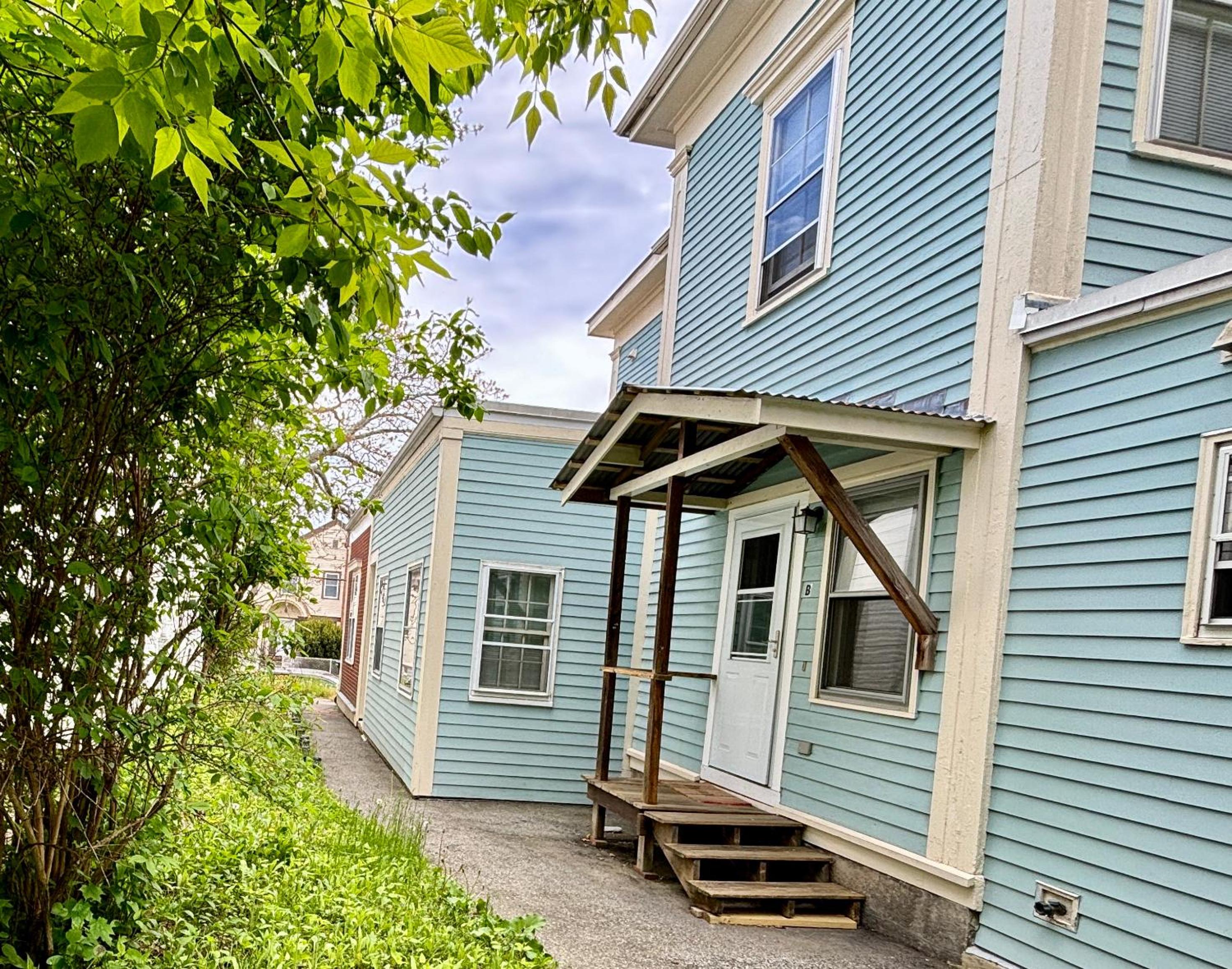 Traveler’s Den in Medford