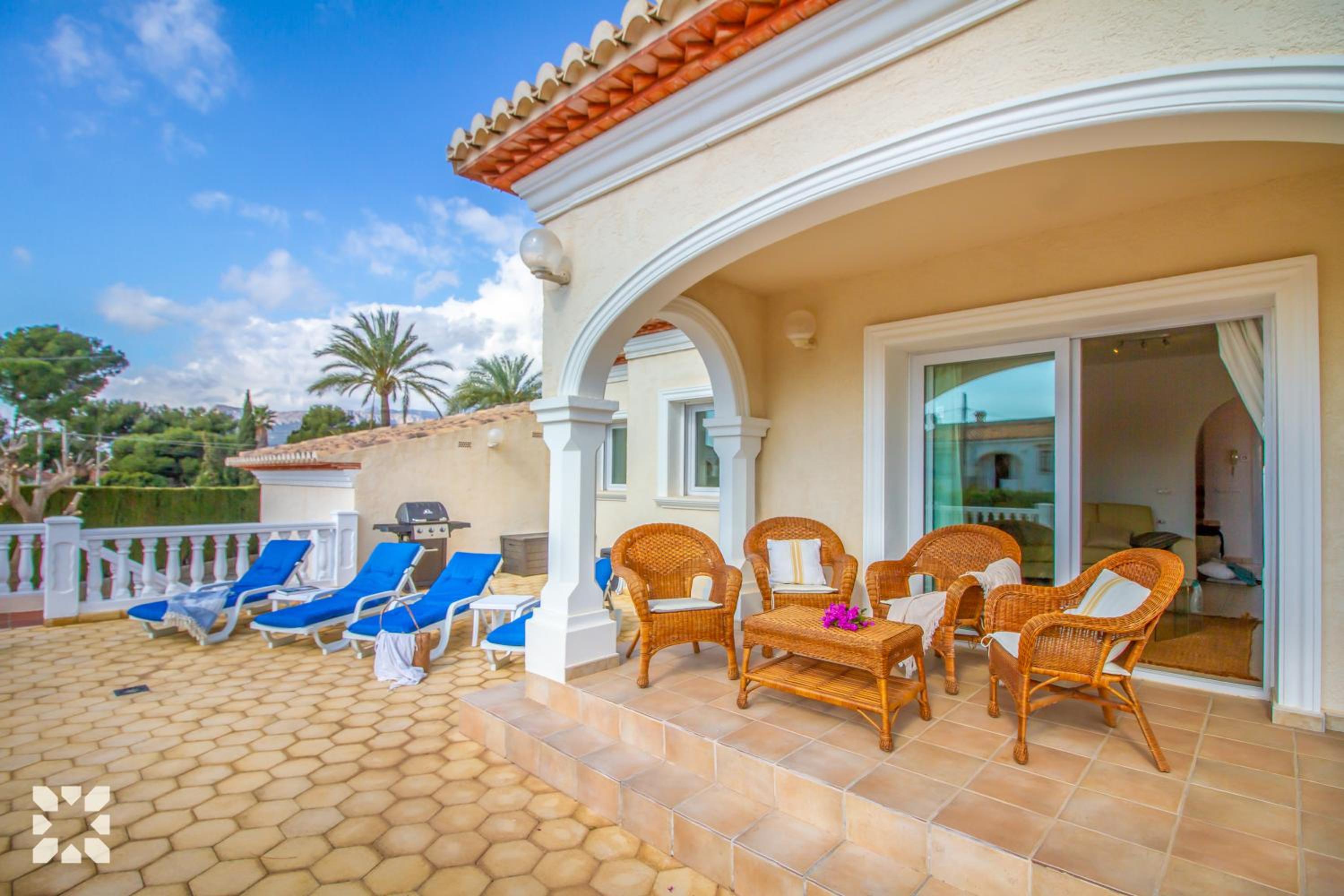 Villa La Paloma Blanca by Abahana Villas