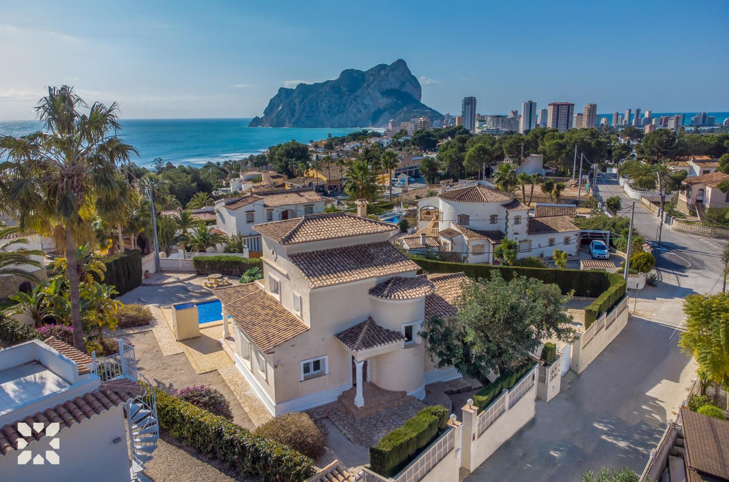 Villa La Paloma Blanca by Abahana Villas