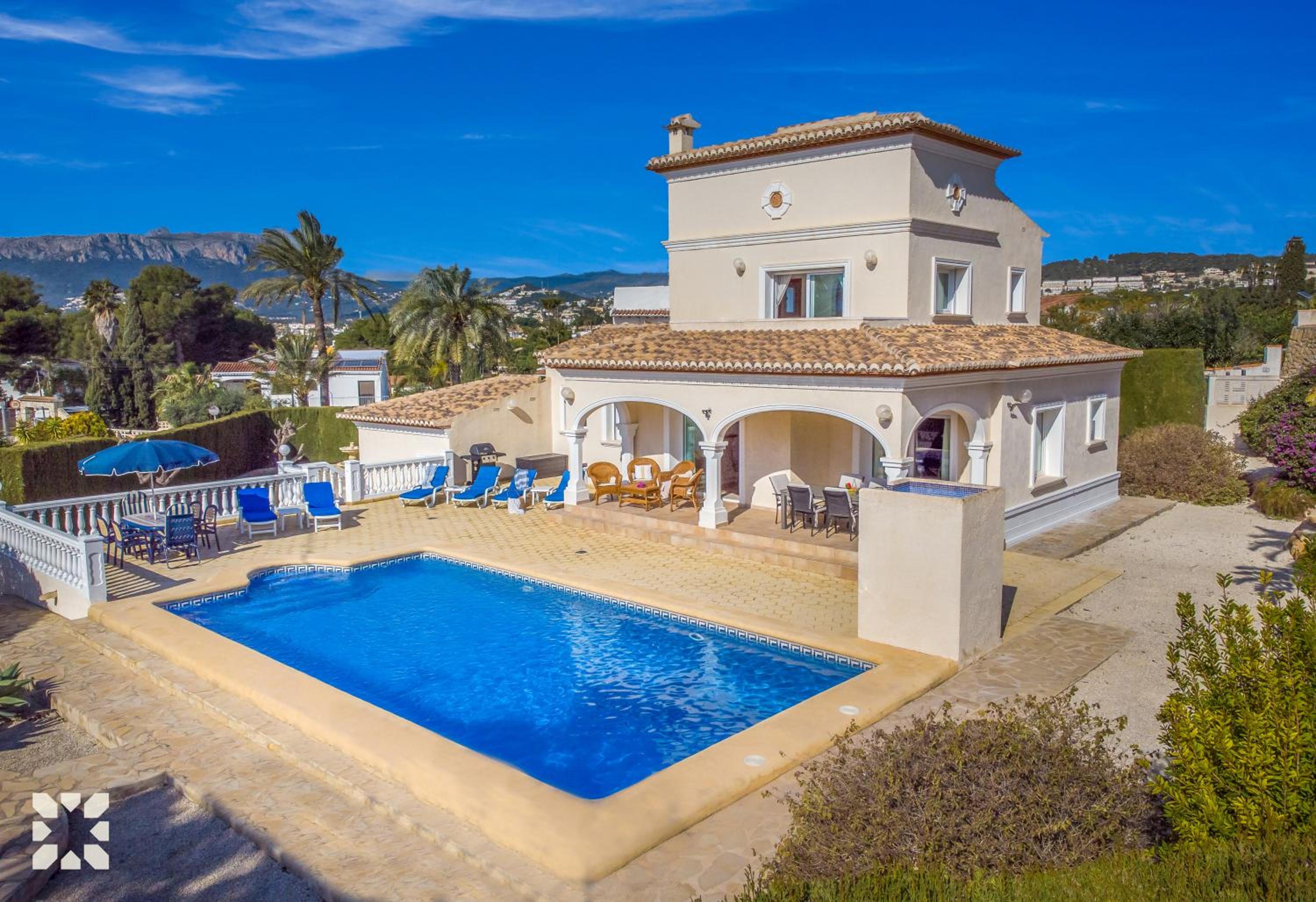 Villa La Paloma Blanca by Abahana Villas