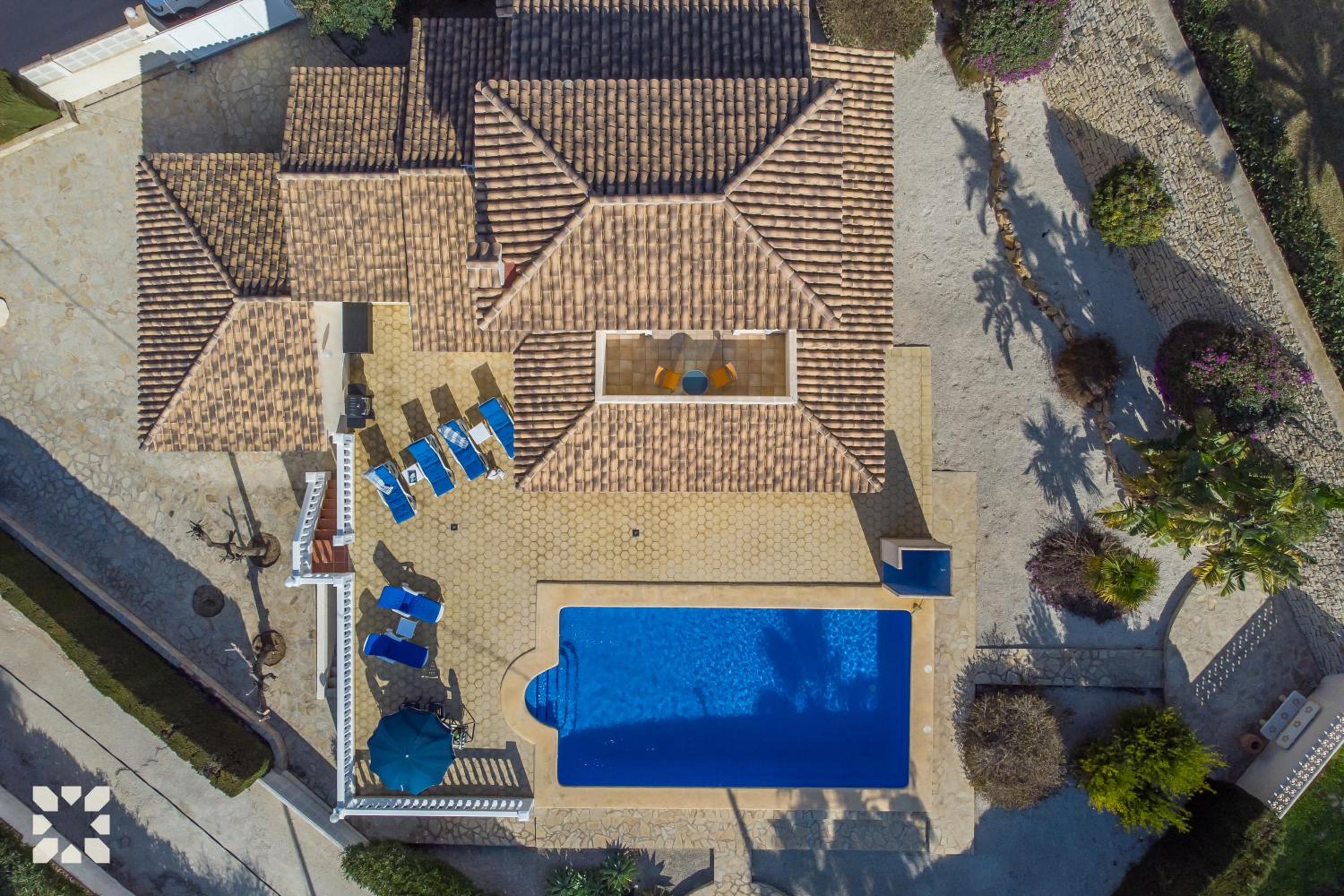 Villa La Paloma Blanca by Abahana Villas