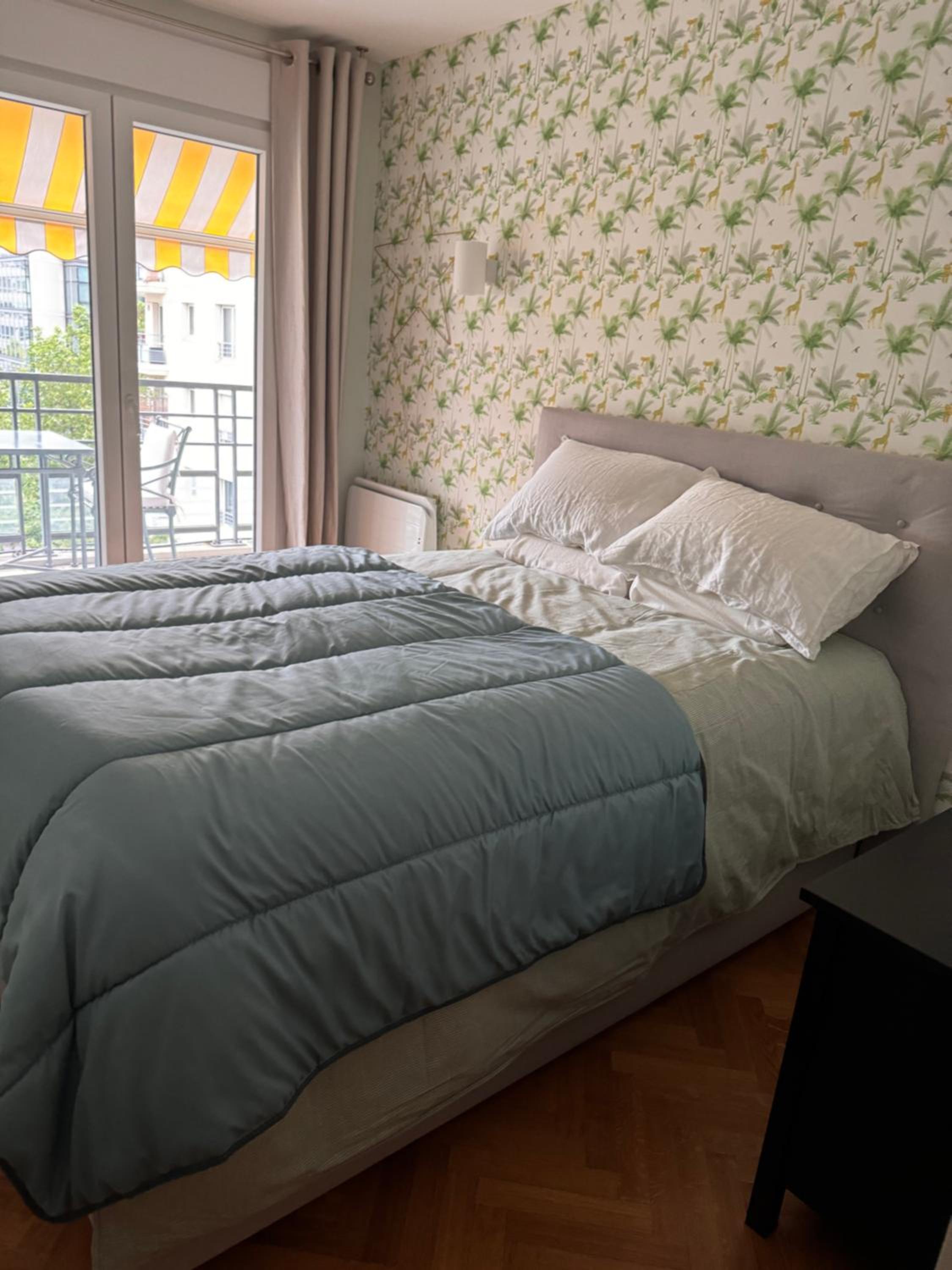 3 bedrooms with Tour Eiffel view